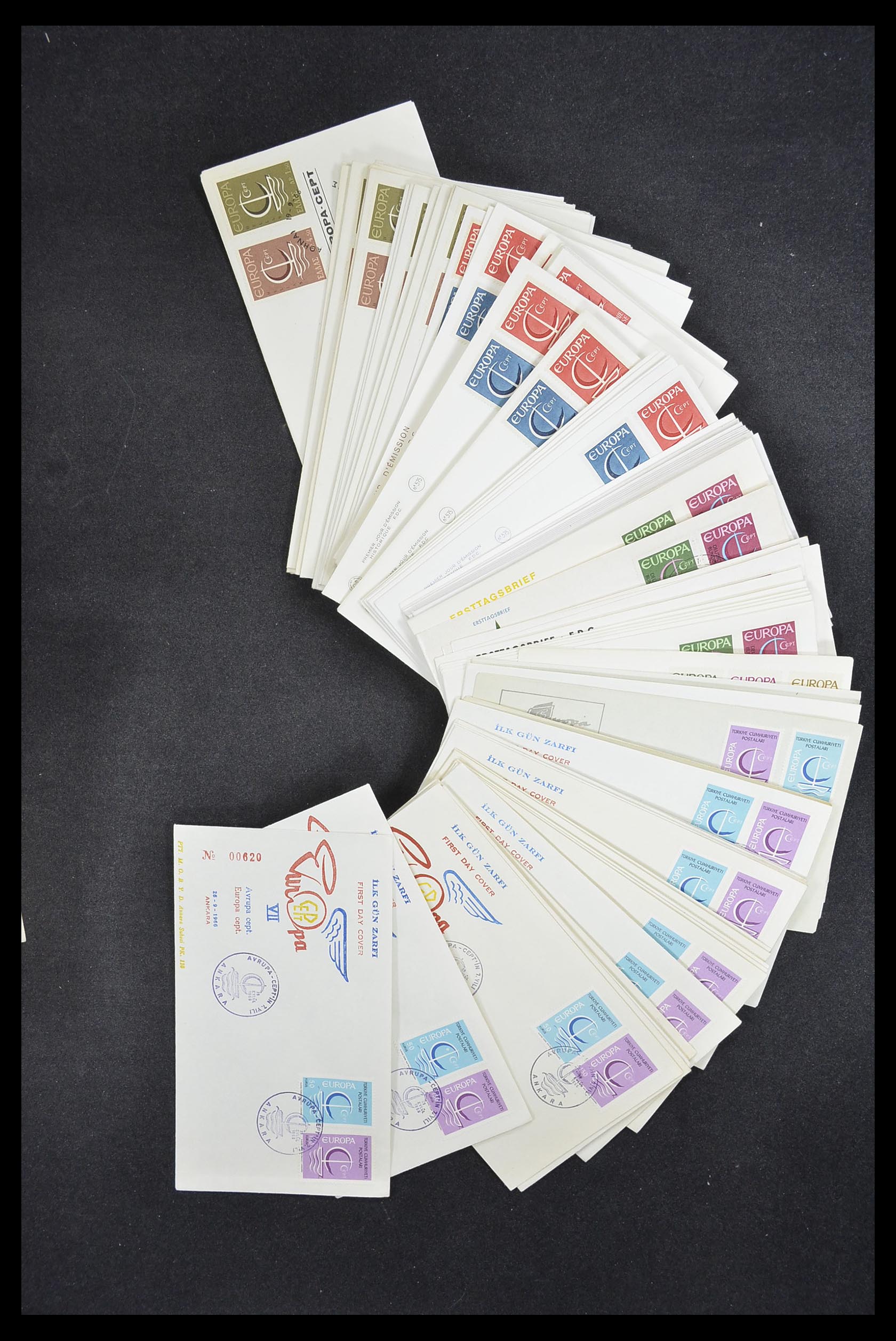33542 031 - Stamp collection 33542 Europa Cept first day covers 1956-1999.