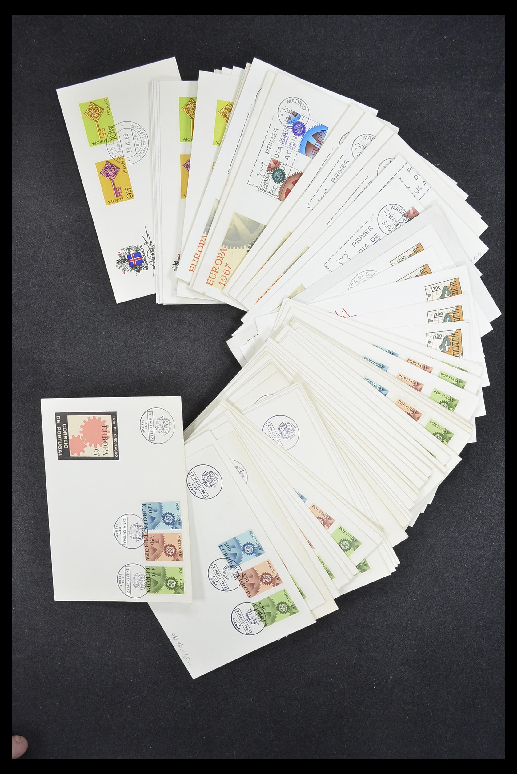 33542 037 - Stamp collection 33542 Europa Cept first day covers 1956-1999.