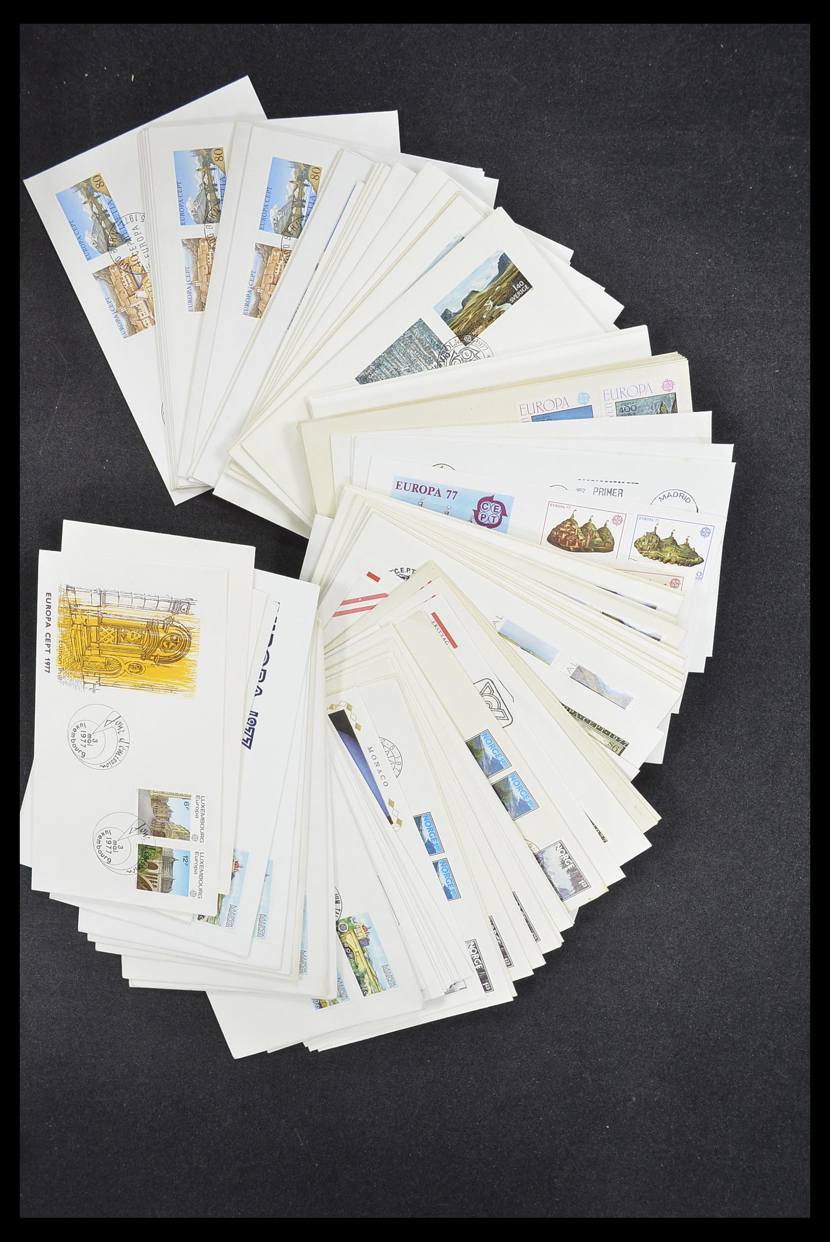 33542 056 - Stamp collection 33542 Europa Cept first day covers 1956-1999.