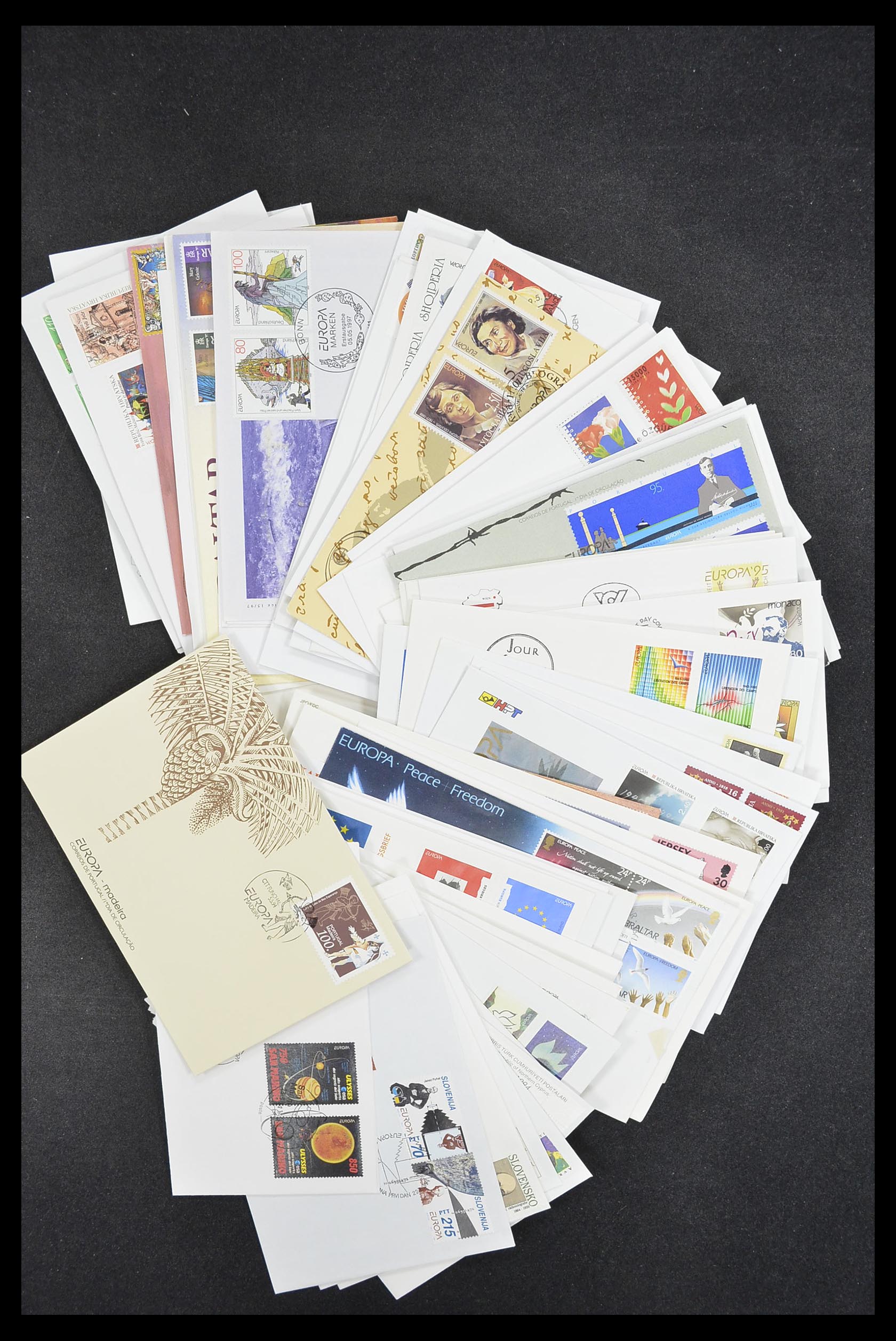33542 089 - Stamp collection 33542 Europa Cept first day covers 1956-1999.
