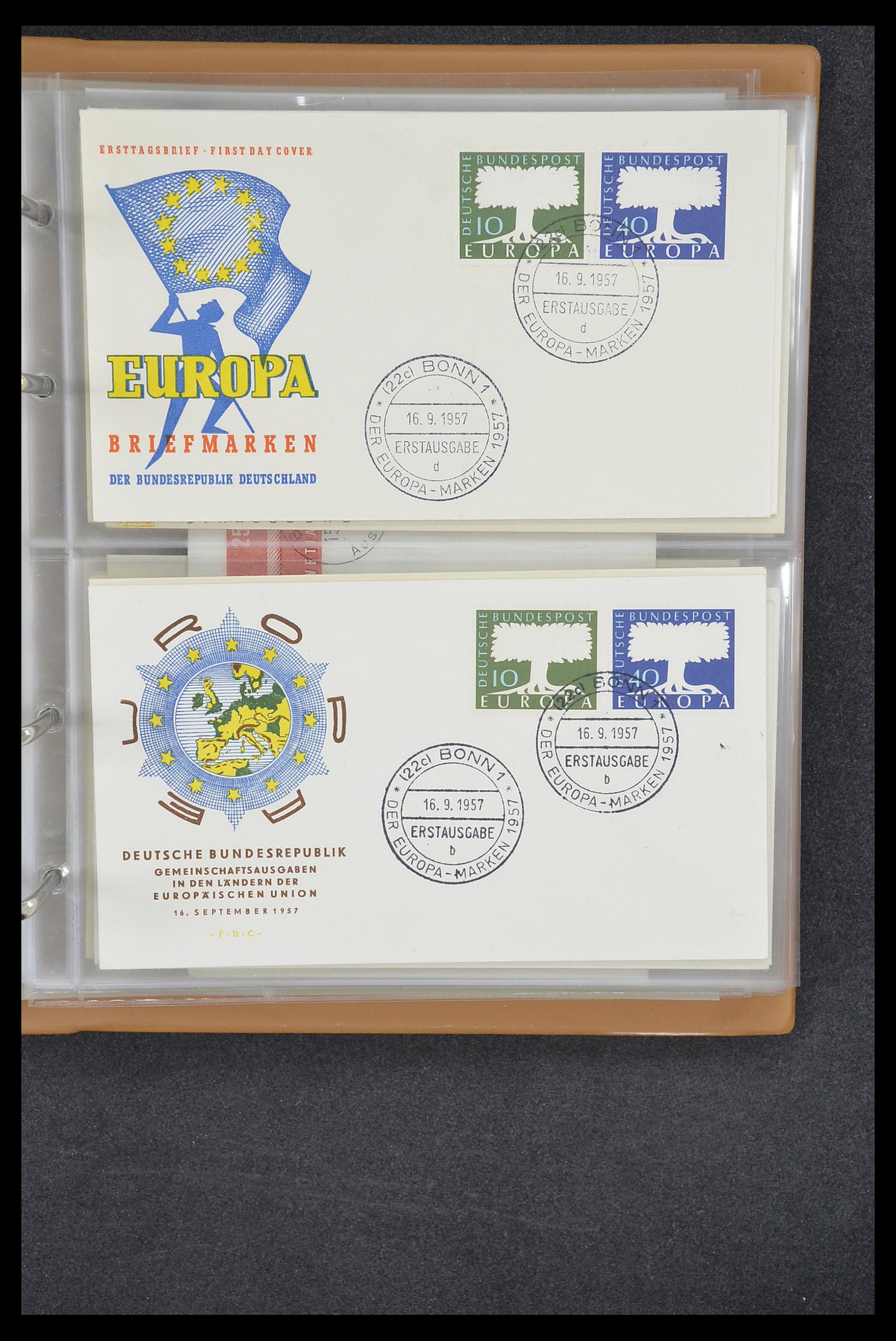 33542 132 - Stamp collection 33542 Europa Cept first day covers 1956-1999.