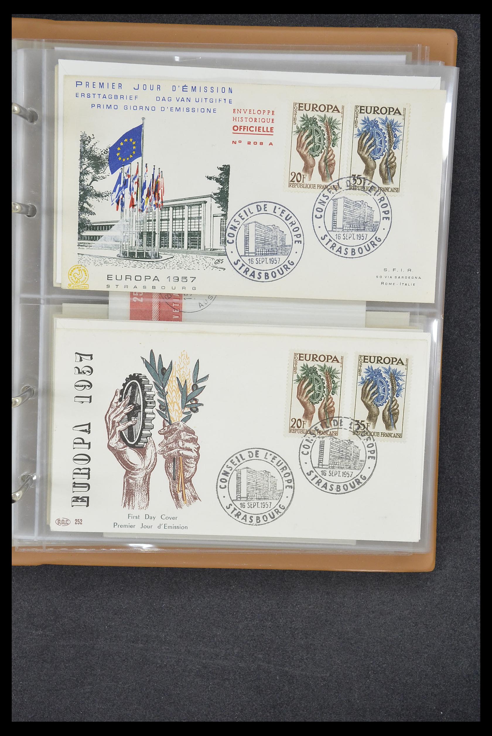 33542 135 - Stamp collection 33542 Europa Cept first day covers 1956-1999.