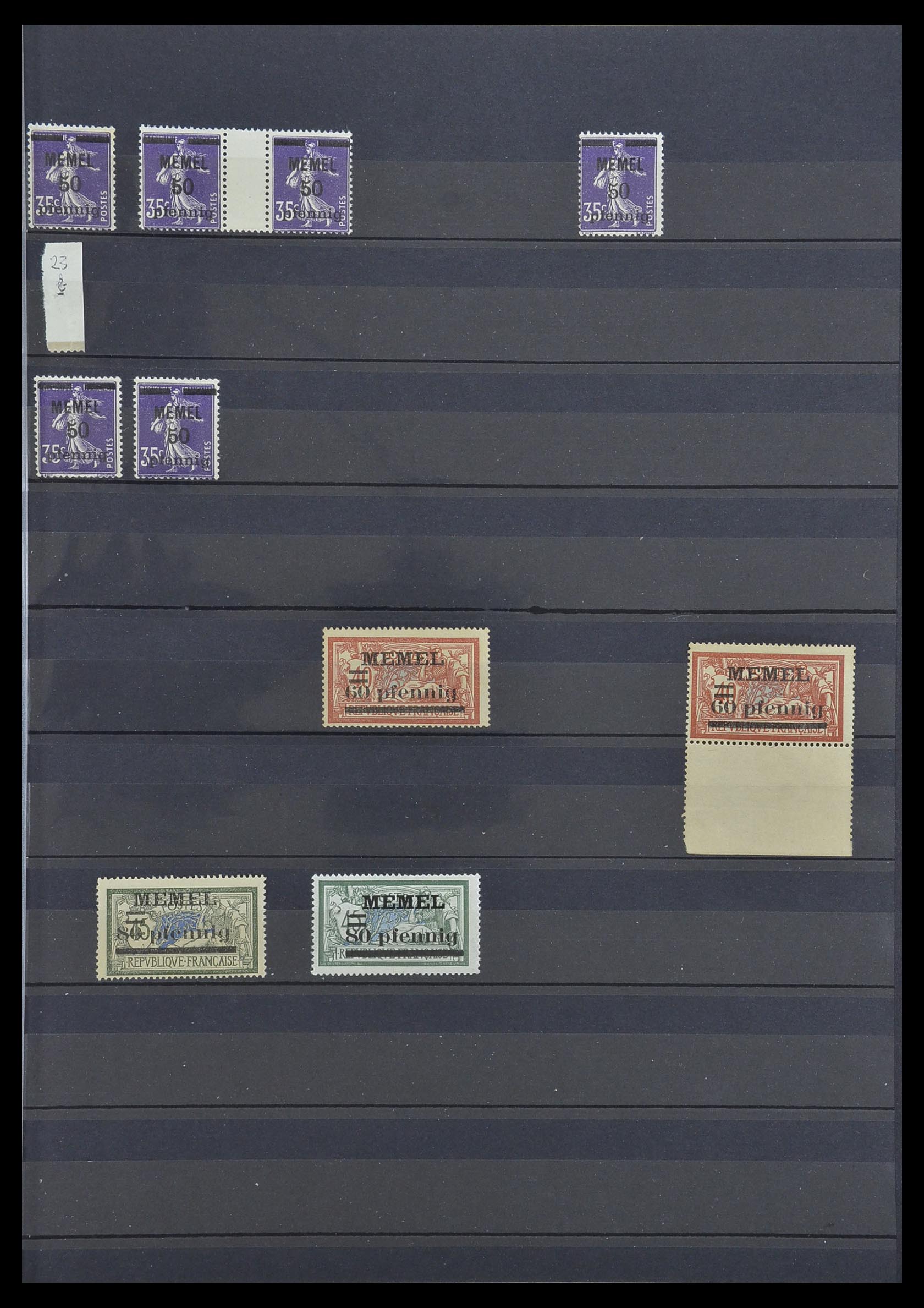 33570 003 - Postzegelverzameling 33570 Memel 1920-1923.