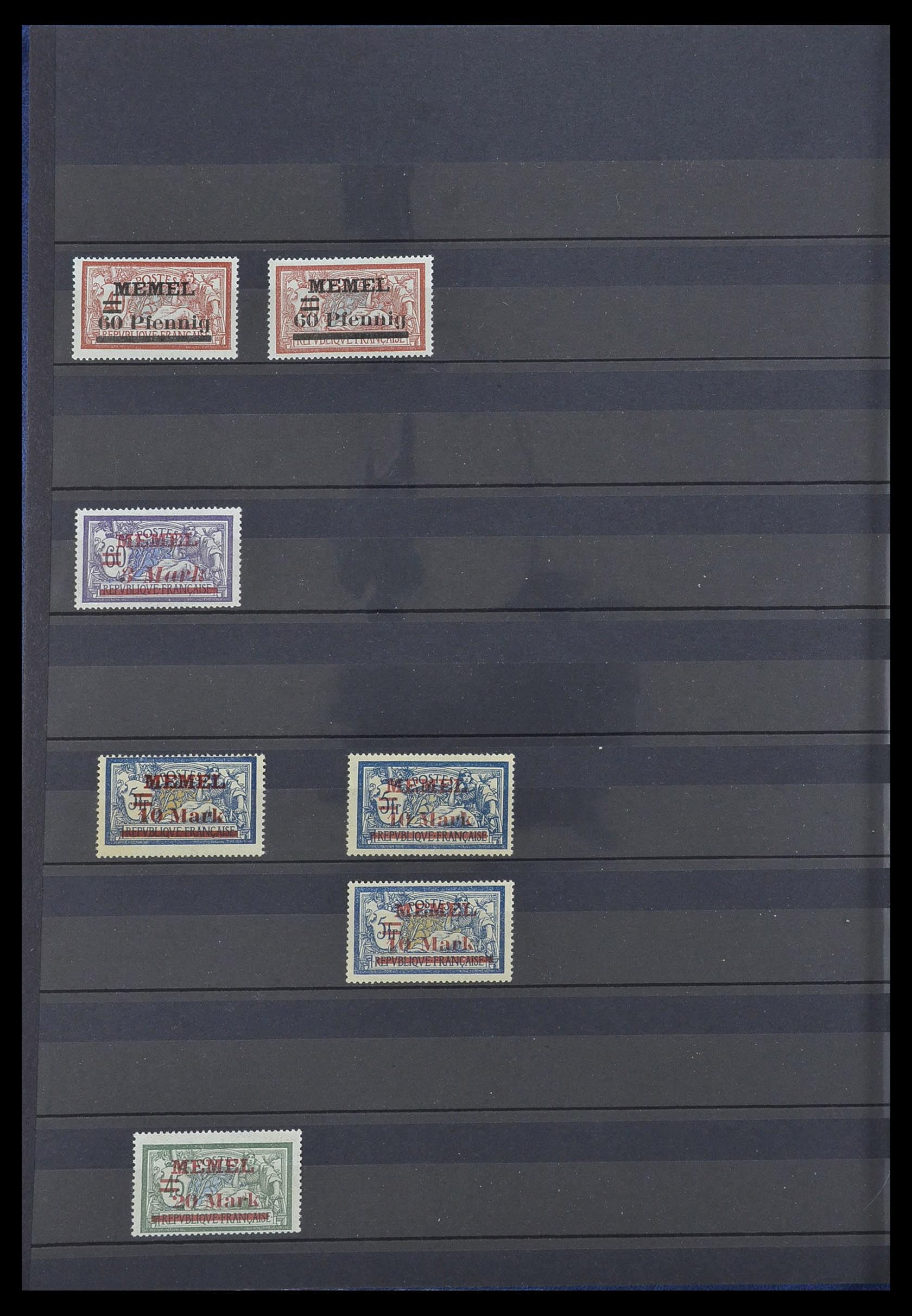 33570 006 - Postzegelverzameling 33570 Memel 1920-1923.