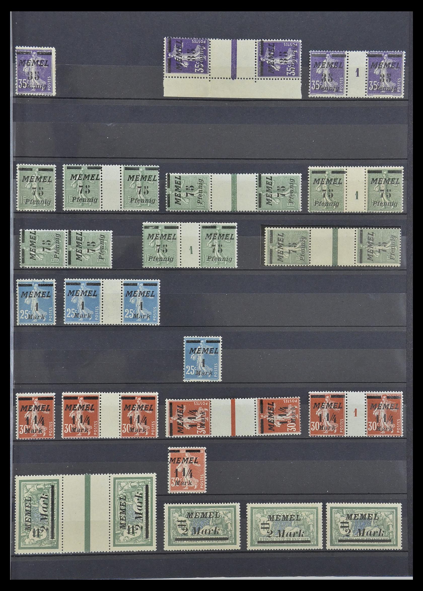 33570 017 - Postzegelverzameling 33570 Memel 1920-1923.