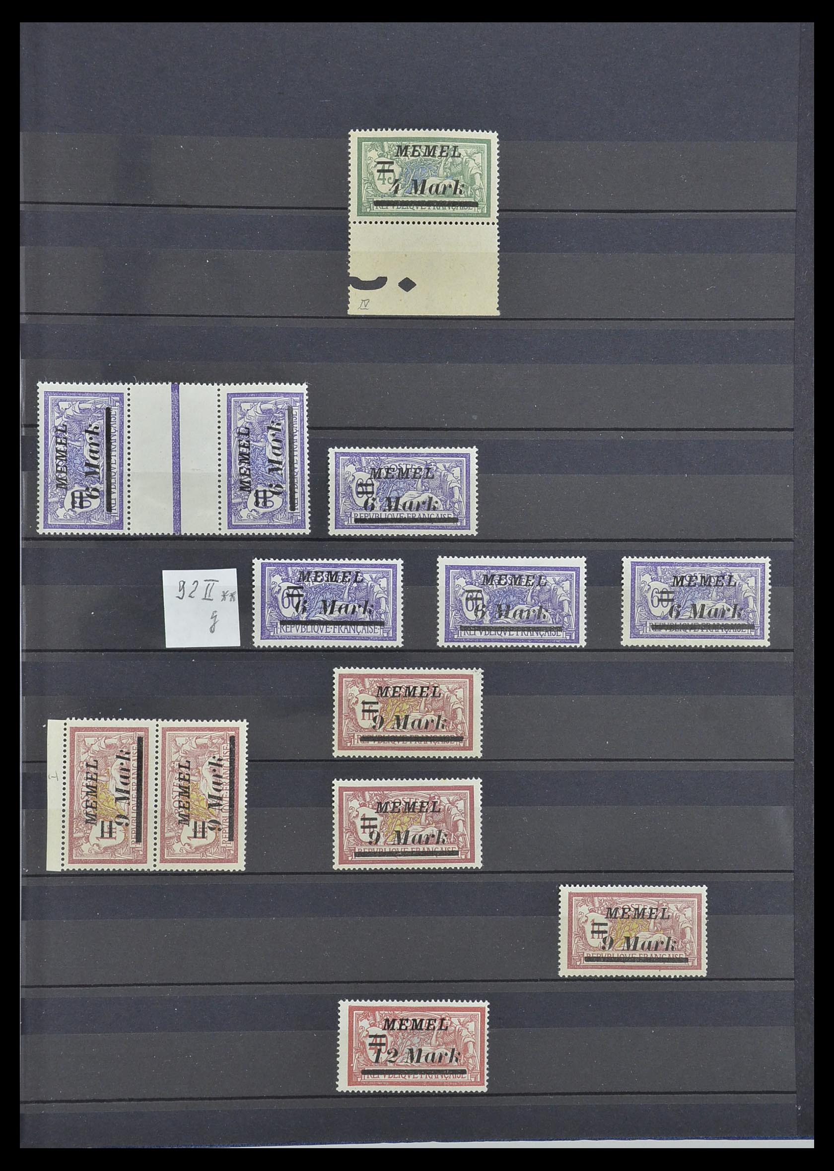 33570 019 - Postzegelverzameling 33570 Memel 1920-1923.