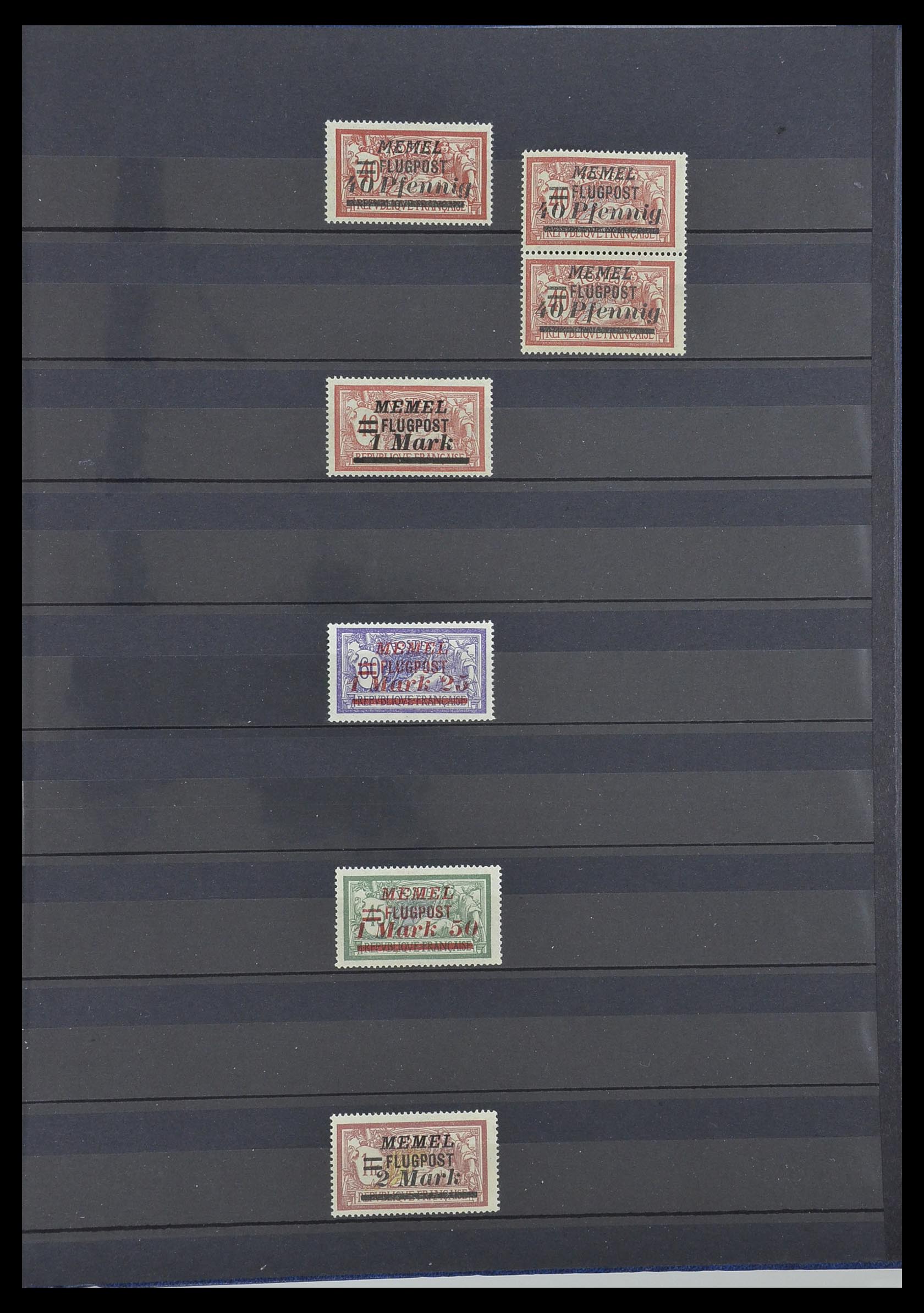 33570 021 - Postzegelverzameling 33570 Memel 1920-1923.