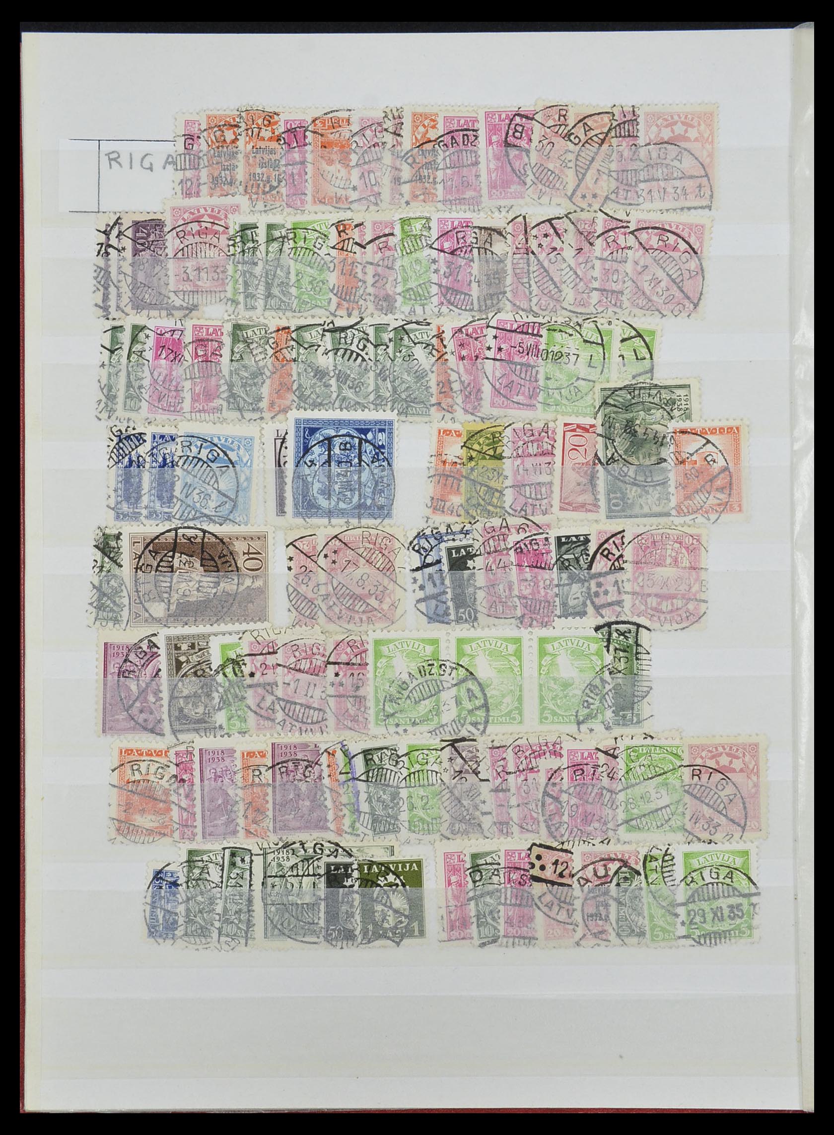 33572 026 - Stamp collection 33572 Latvia cancels 1919-1939.