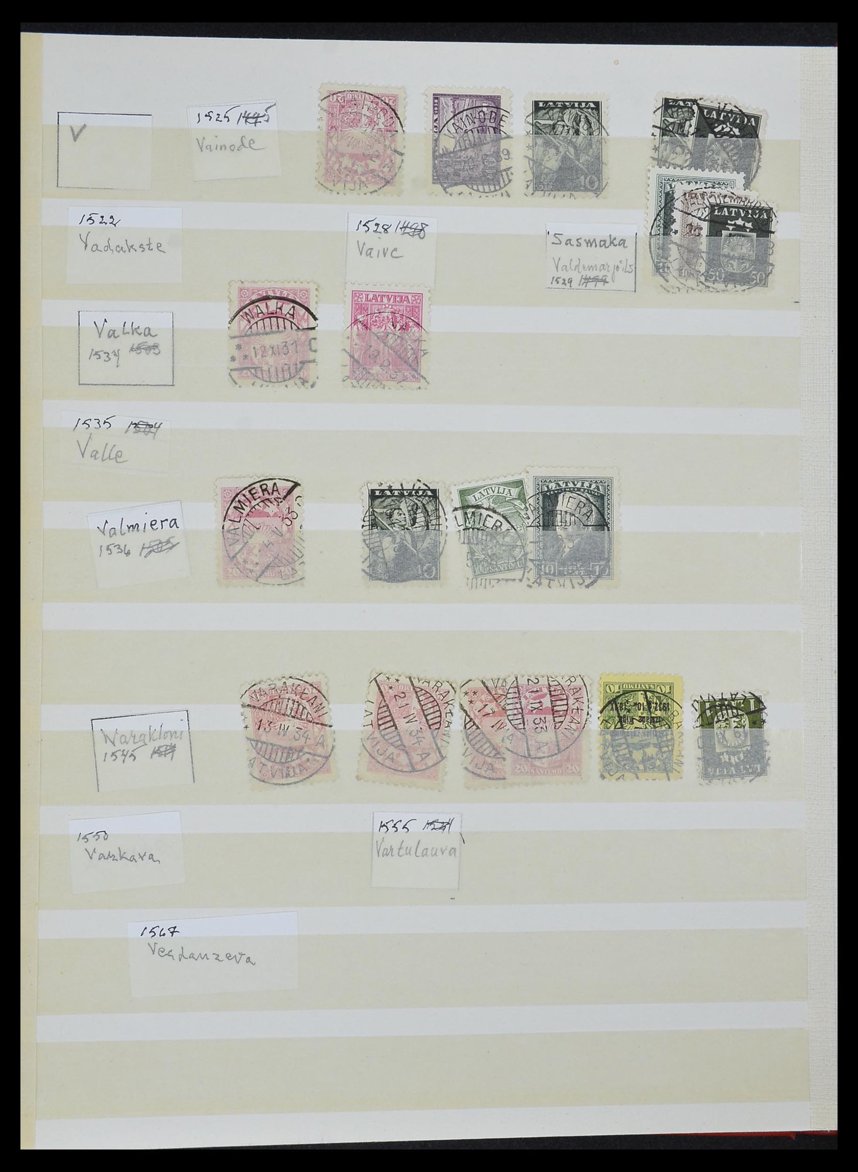 33572 049 - Postzegelverzameling 33572 Letland stempels 1919-1939.