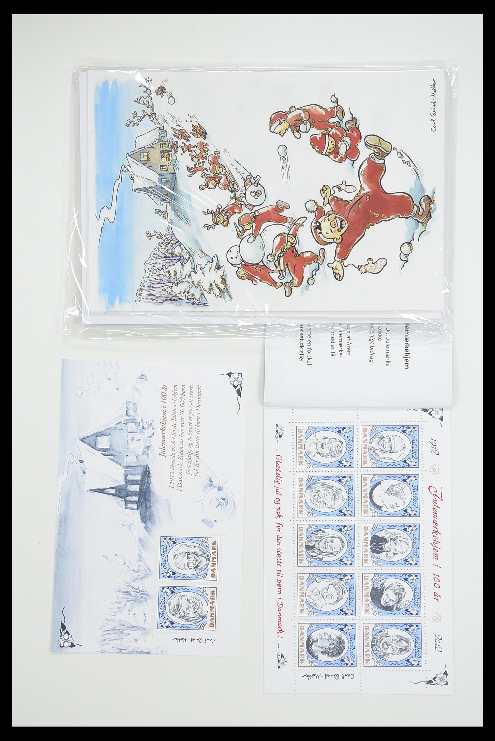 33575 442 - Stamp collection 33575 Denmark christmas seals 1904-2018!