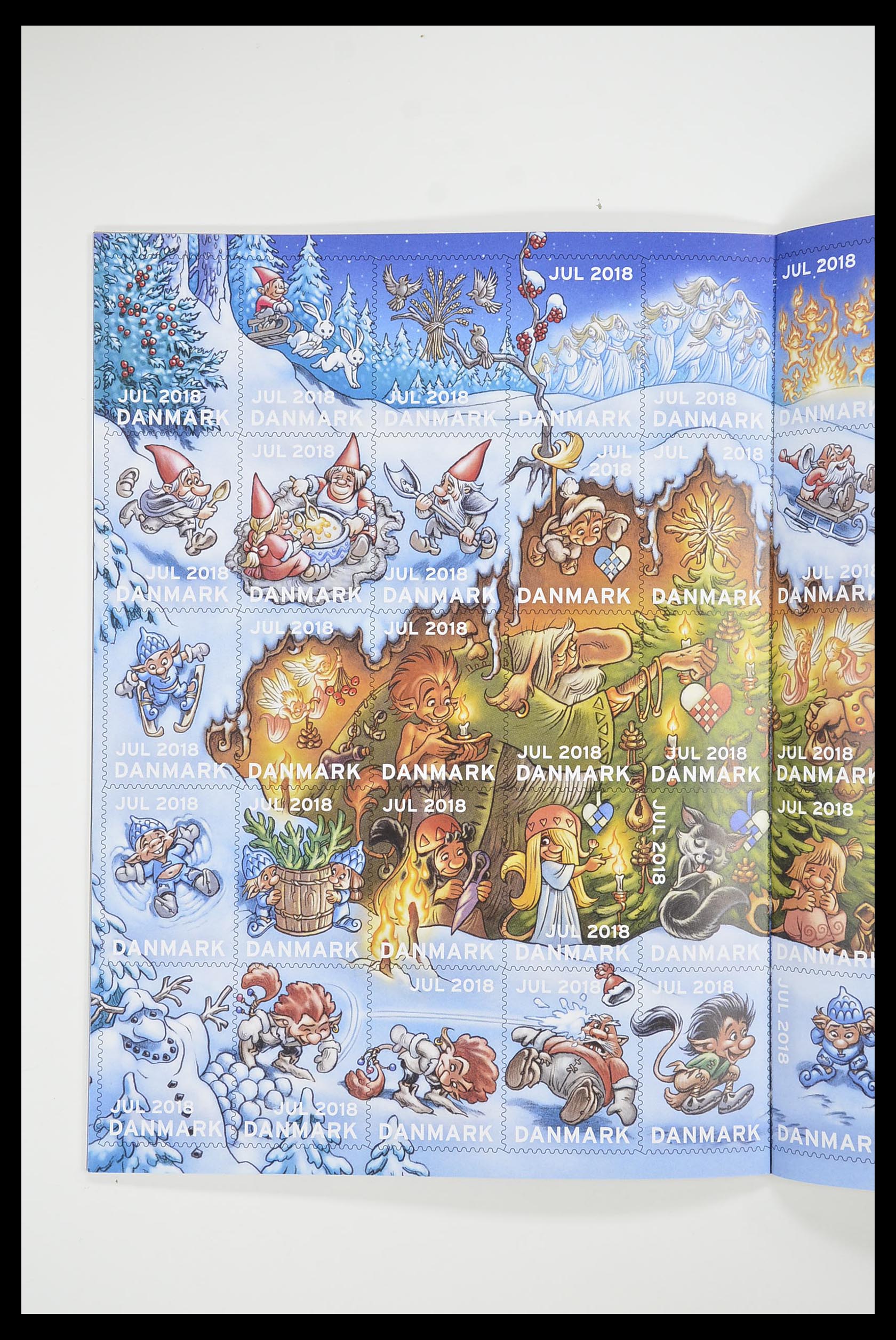33575 475 - Stamp collection 33575 Denmark christmas seals 1904-2018!