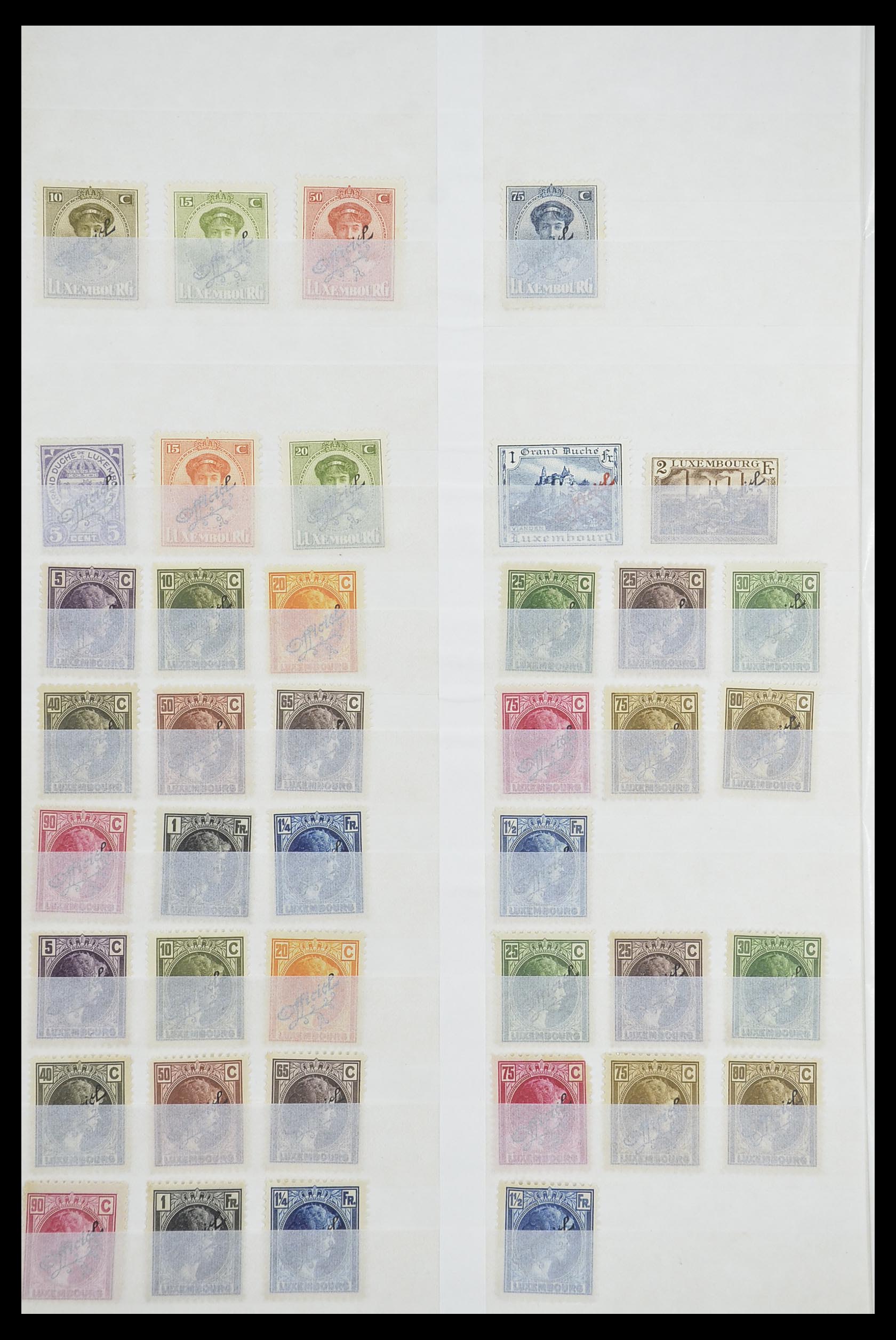 33610 028 - Stamp collection 33610 Luxembourg 1852-1955.