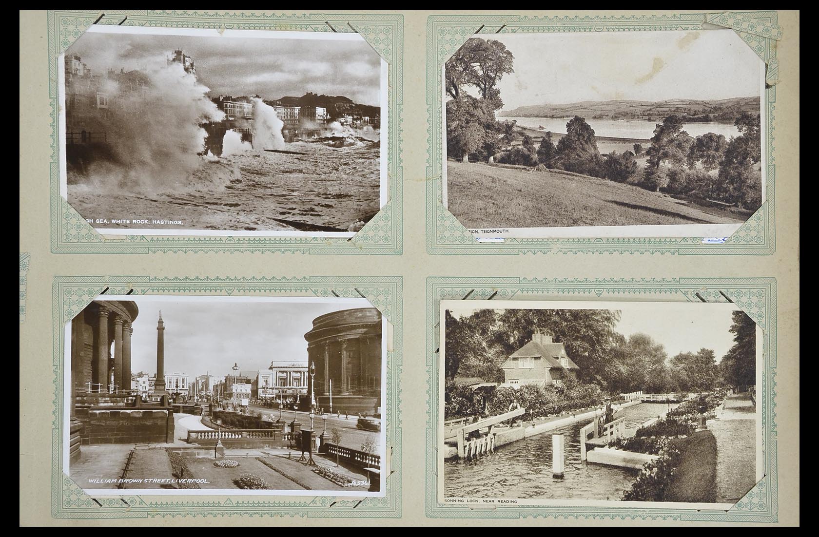 33633 029 - Postzegelverzameling 33633 Engeland ansichtkaarten 1900-1950.