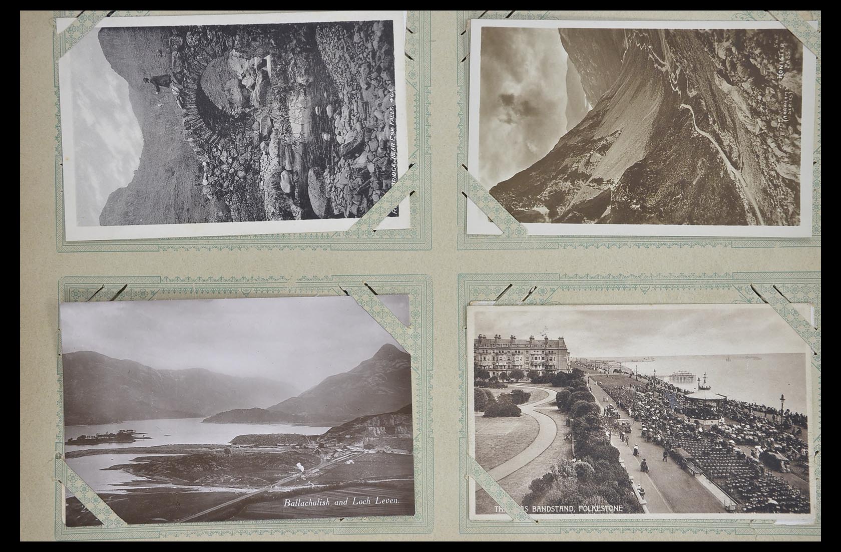 33633 074 - Postzegelverzameling 33633 Engeland ansichtkaarten 1900-1950.