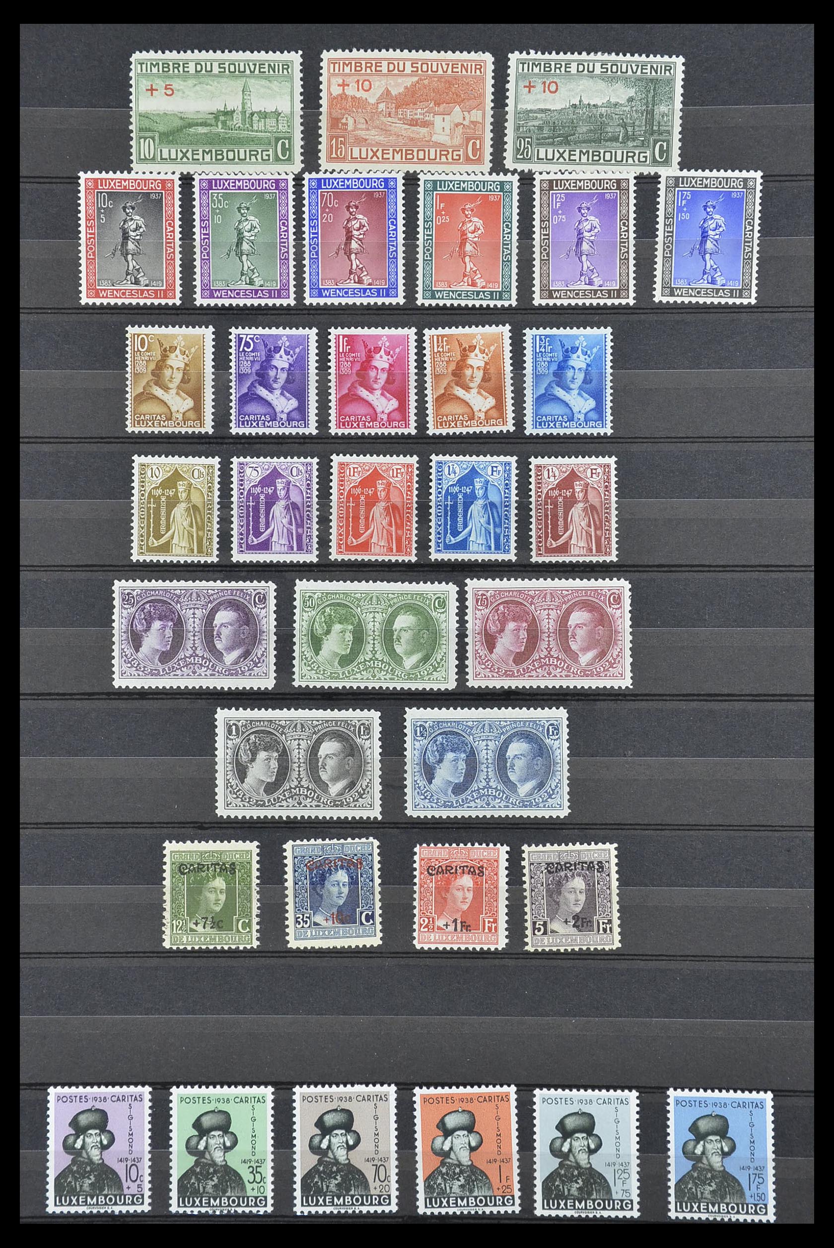 33693 002 - Postzegelverzameling 33693 Luxemburg 1852-1973.