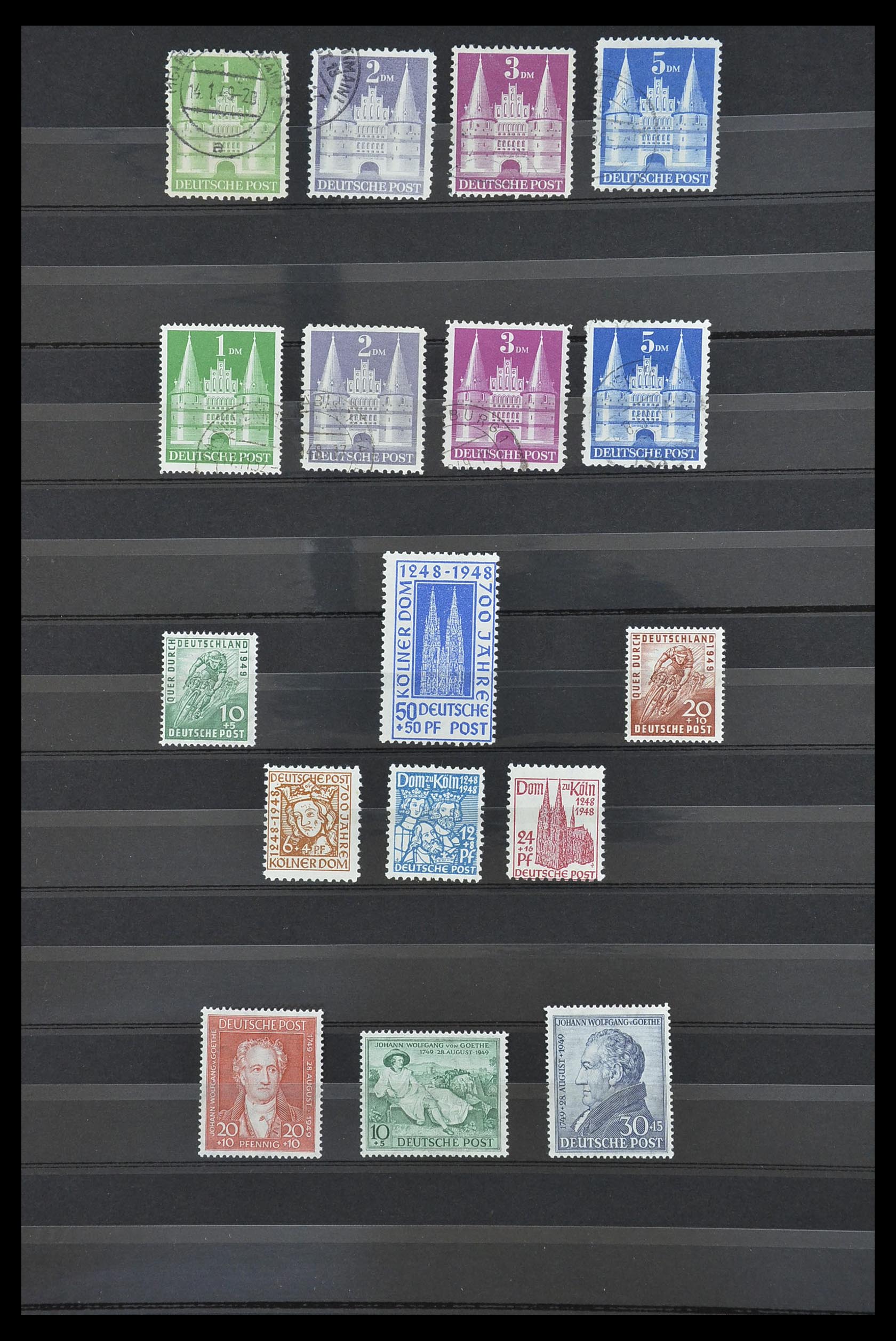 33717 011 - Postzegelverzameling 33717 Duitse Zones 1945-1949.