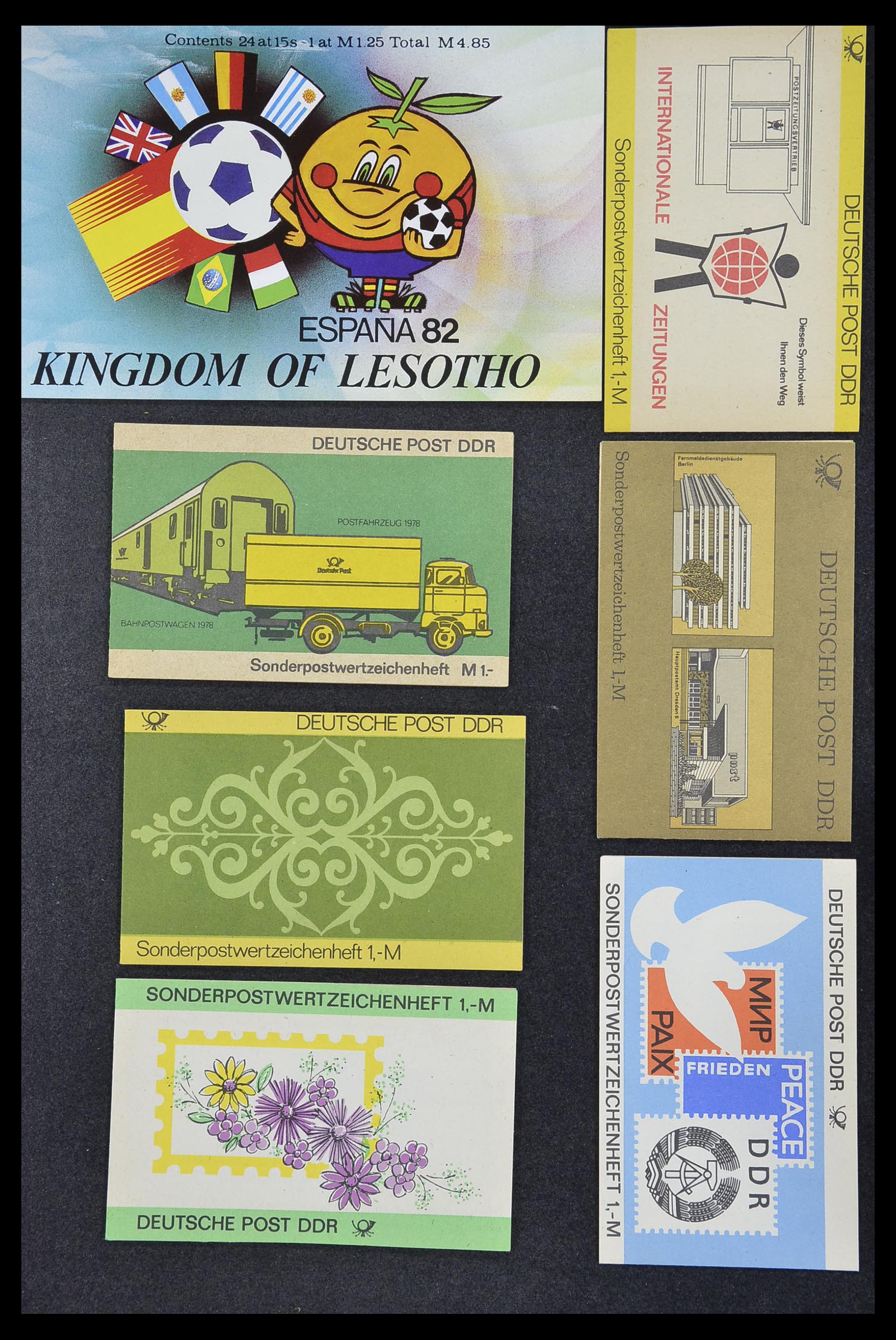 33744 003 - Postzegelverzameling 33744 Wereld postzegelboekjes 1919-2011.