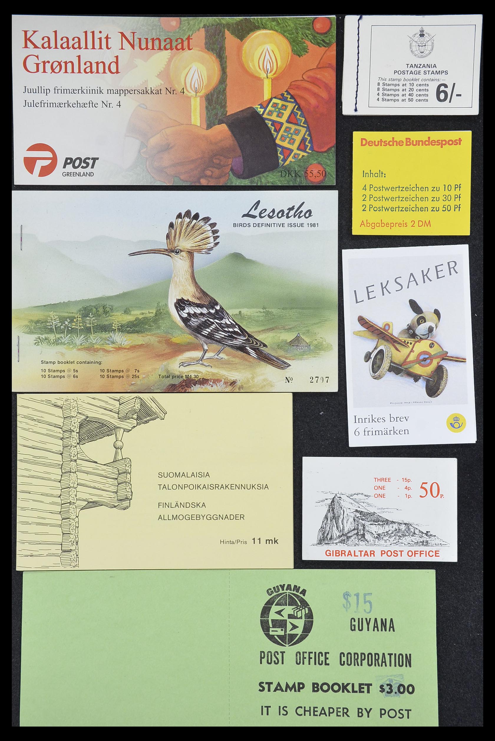 33744 048 - Postzegelverzameling 33744 Wereld postzegelboekjes 1919-2011.