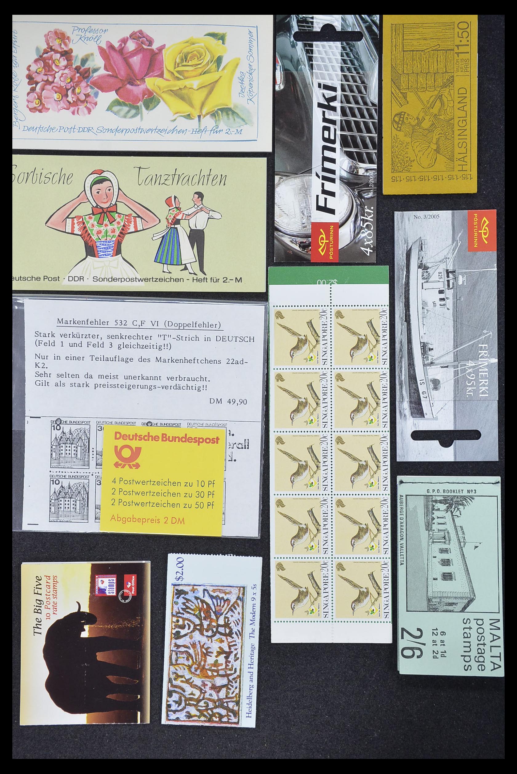 33744 058 - Postzegelverzameling 33744 Wereld postzegelboekjes 1919-2011.