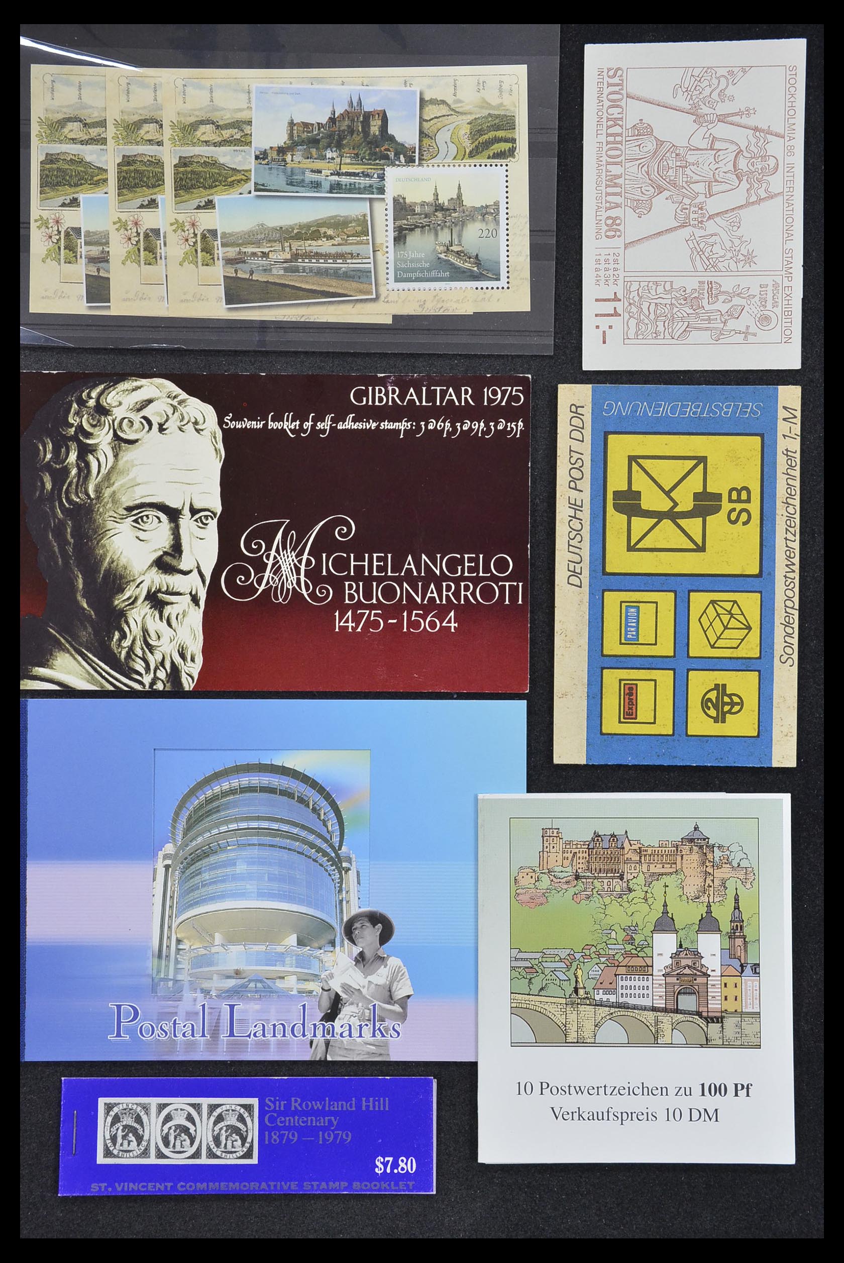 33744 062 - Postzegelverzameling 33744 Wereld postzegelboekjes 1919-2011.