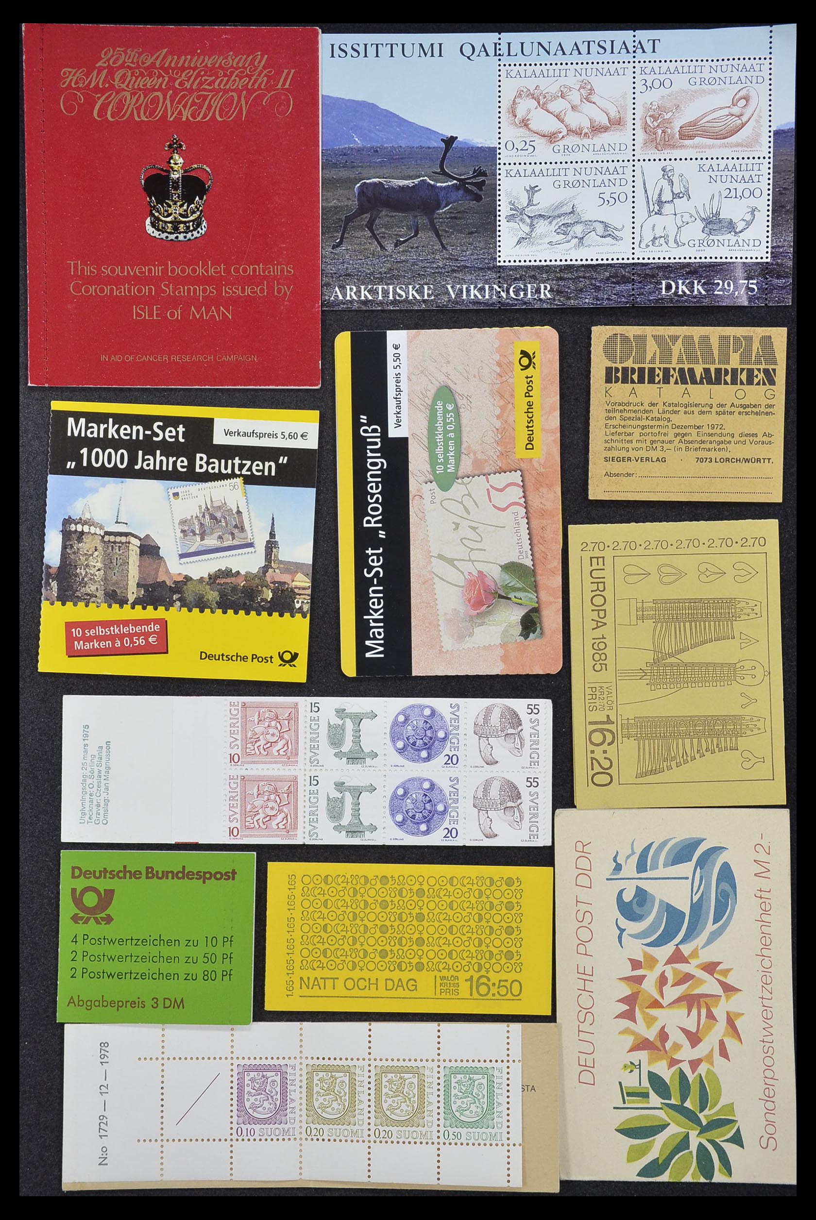33744 067 - Postzegelverzameling 33744 Wereld postzegelboekjes 1919-2011.