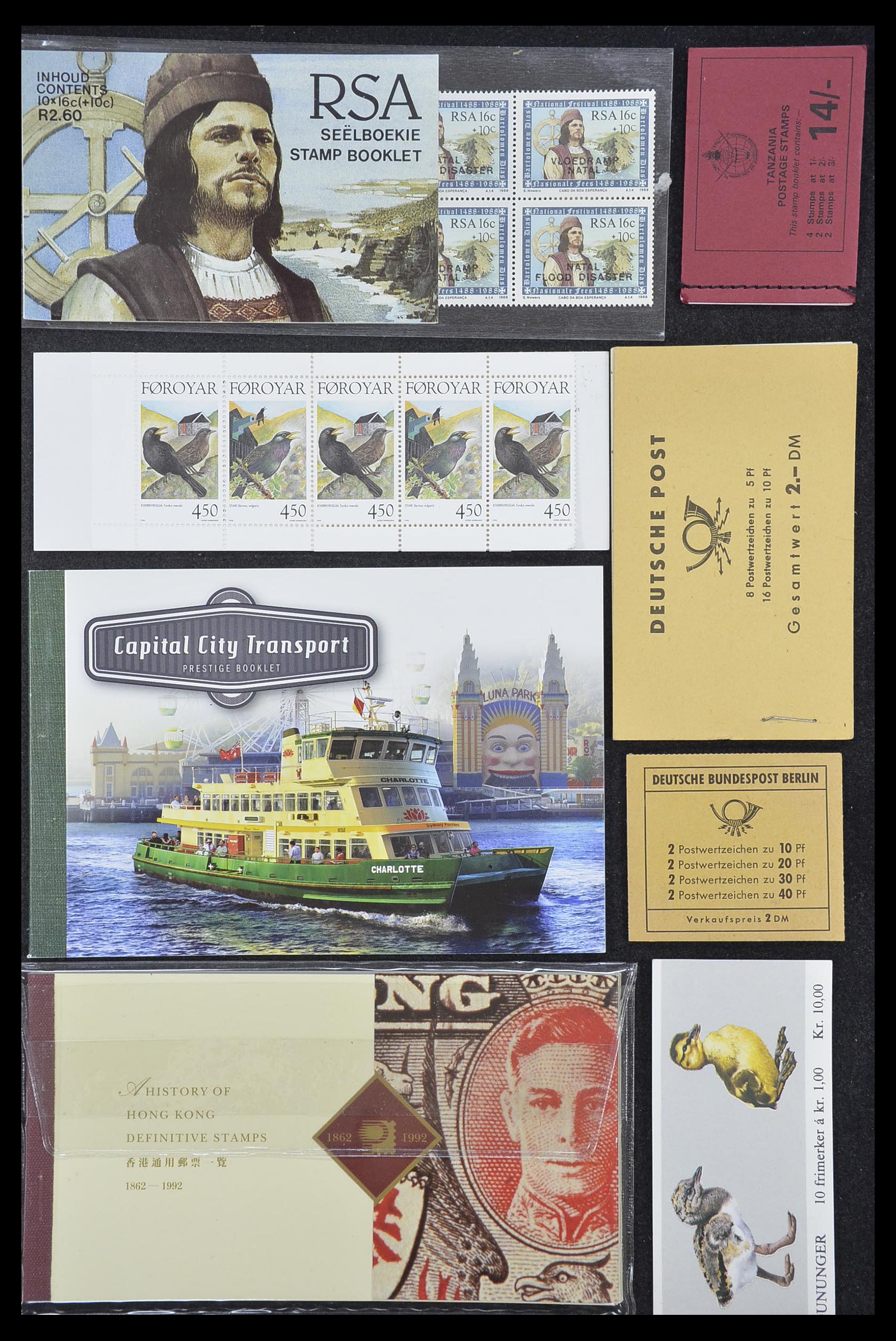 33744 069 - Postzegelverzameling 33744 Wereld postzegelboekjes 1919-2011.