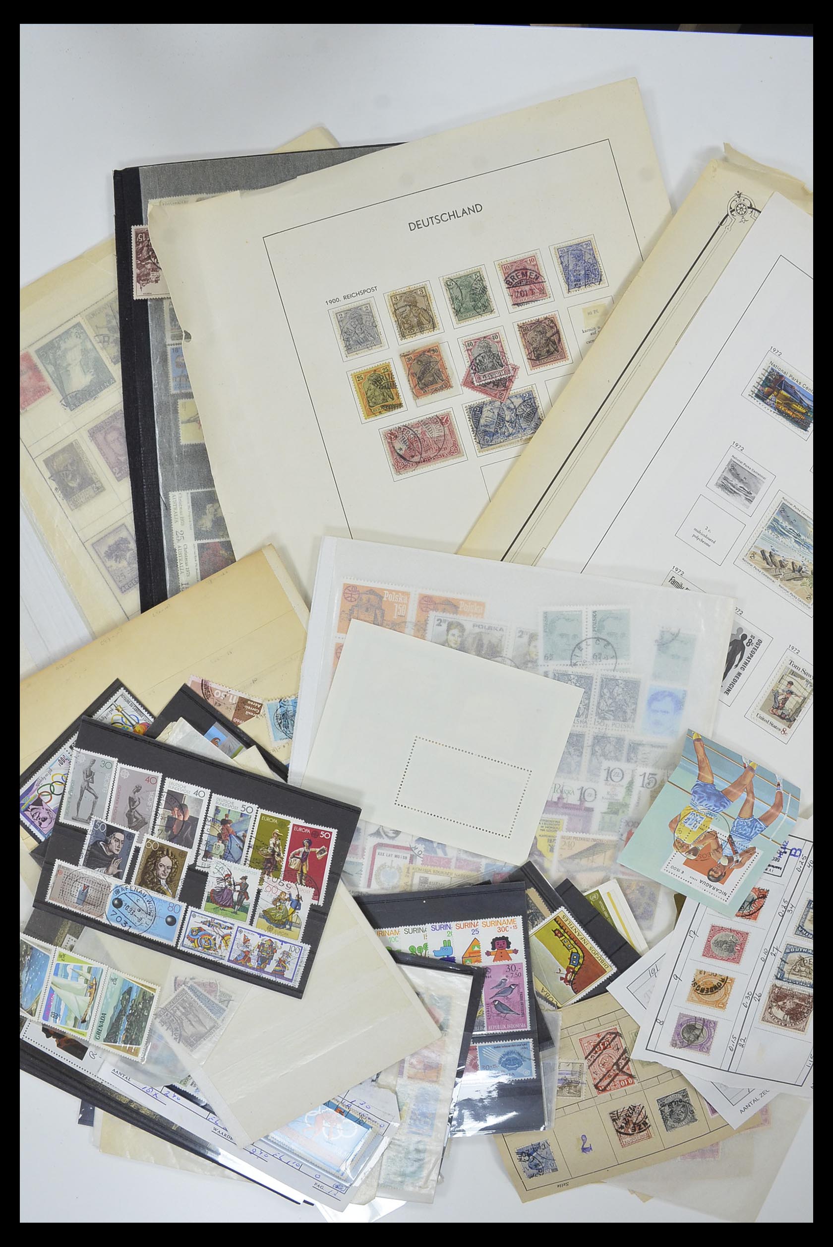 33751 018 - Postzegelverzameling 33751 Wereld uitzoekpartij 1870-2010.