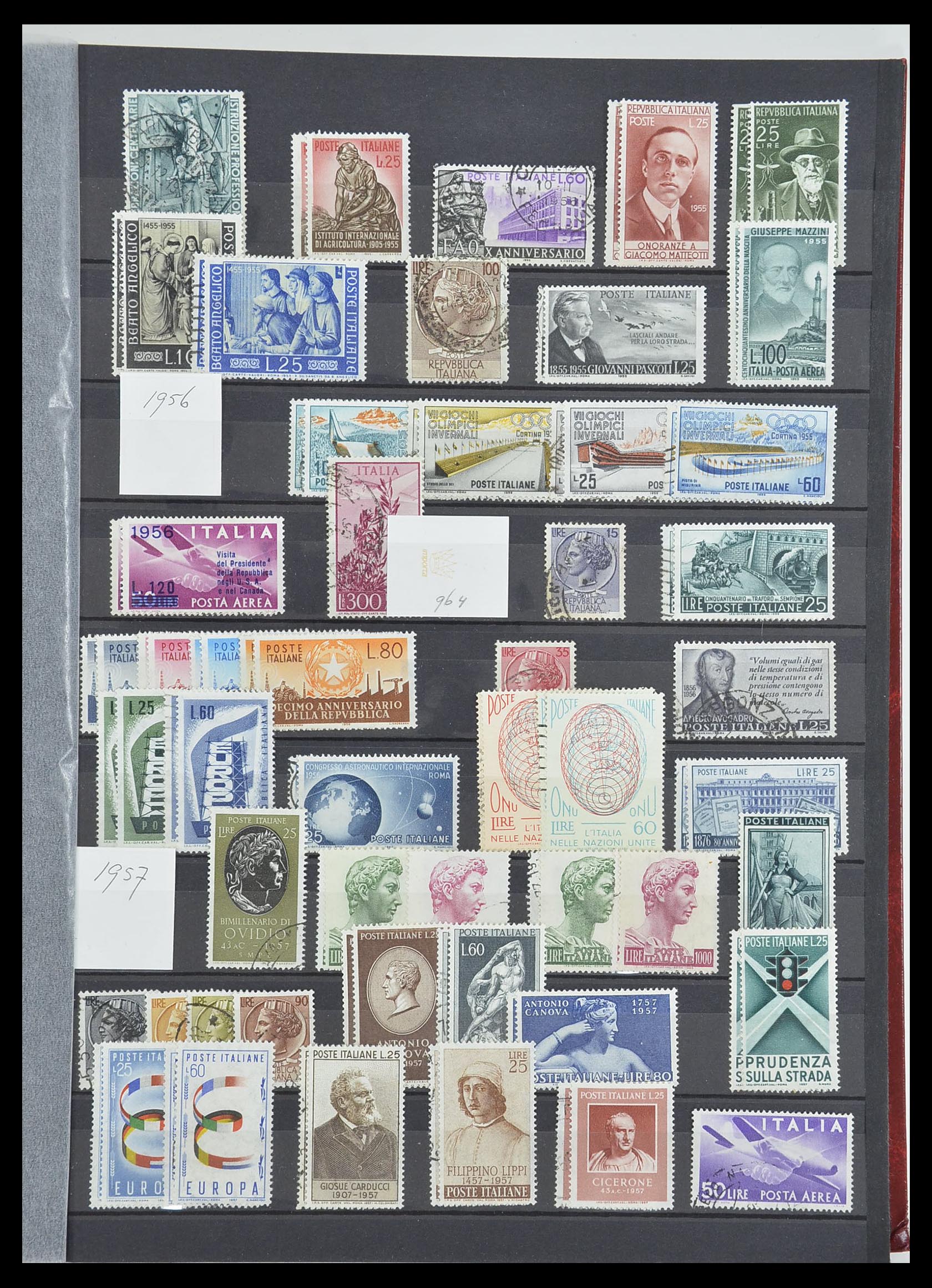 33758 017 - Postzegelverzameling 33758 Italië 1861-2011.