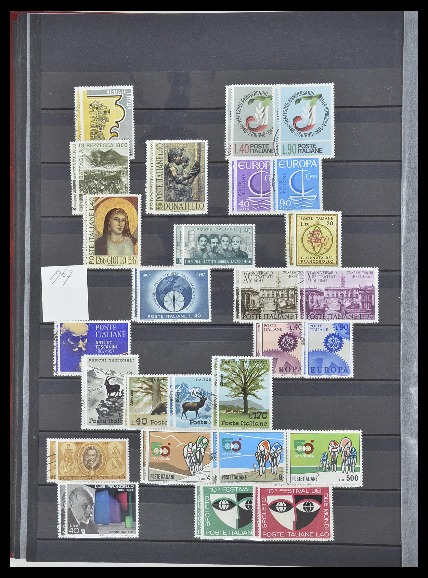 33758 024 - Postzegelverzameling 33758 Italië 1861-2011.