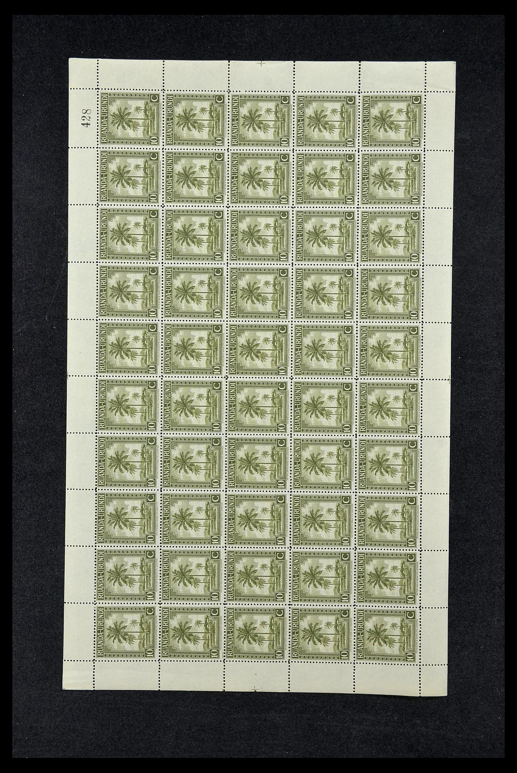 33763 142 - Stamp collection 33763 Belgium 1919-1983.