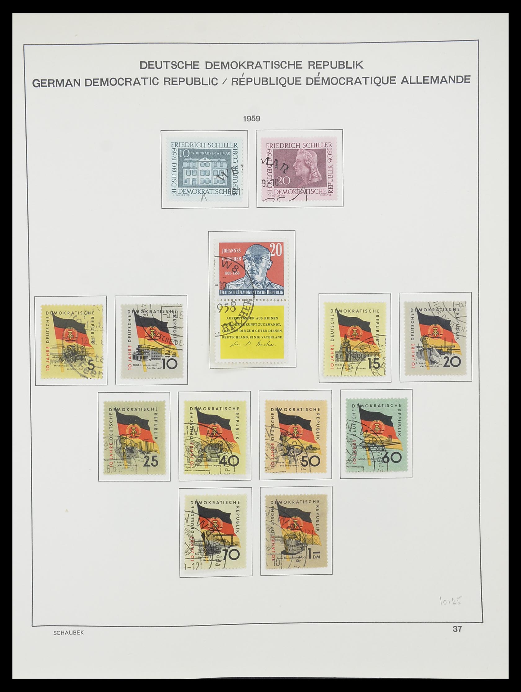 33782 037 - Stamp collection 33782 DDR 1949-1990.