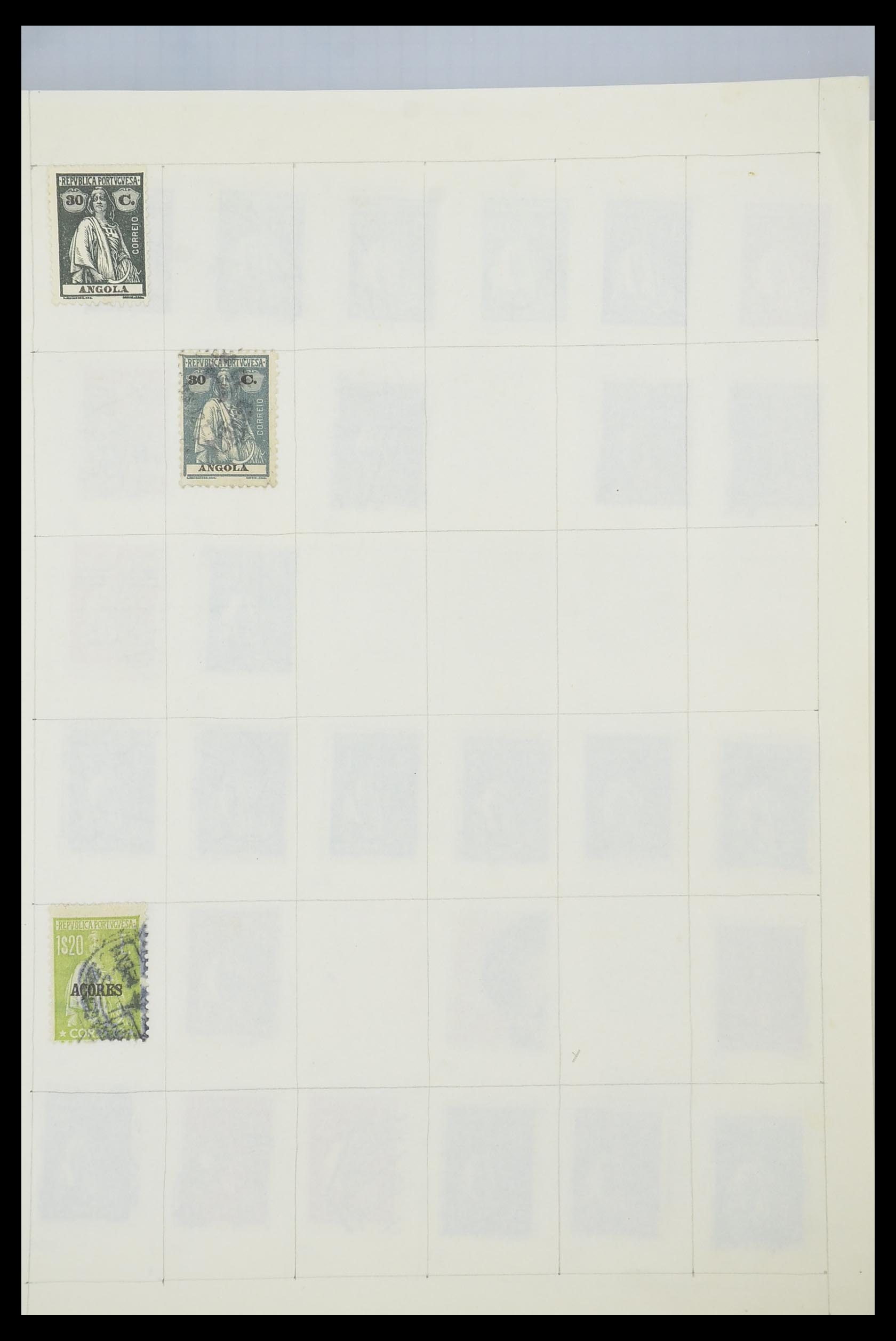 33788 057 - Postzegelverzameling 33788 Portugal 1853-1980.