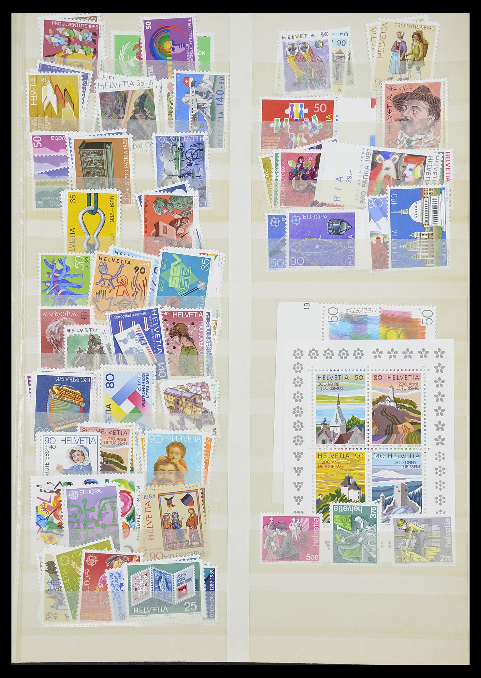 33806 119 - Stamp collection 33806 Switzerland 1867-1984.