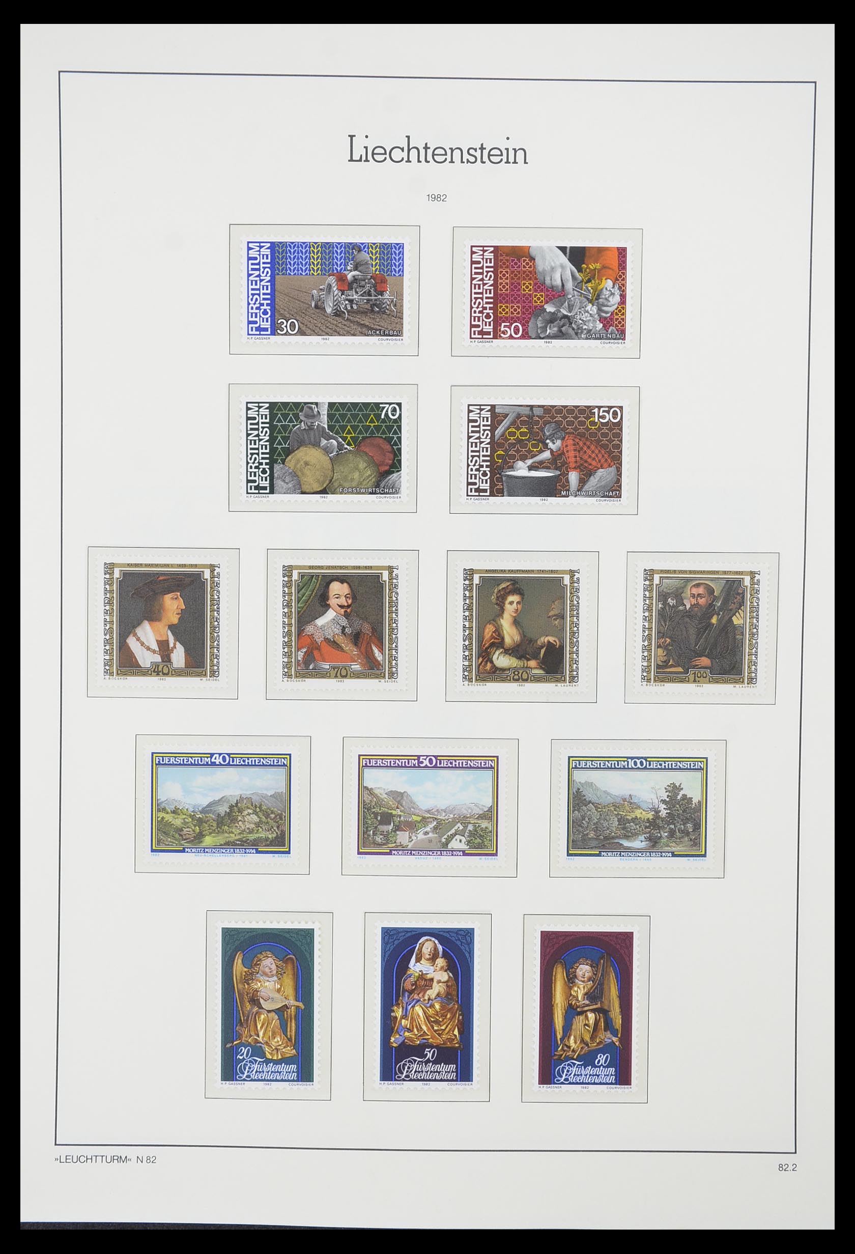 33825 084 - Stamp collection 33825 Liechtenstein 1912-1997.