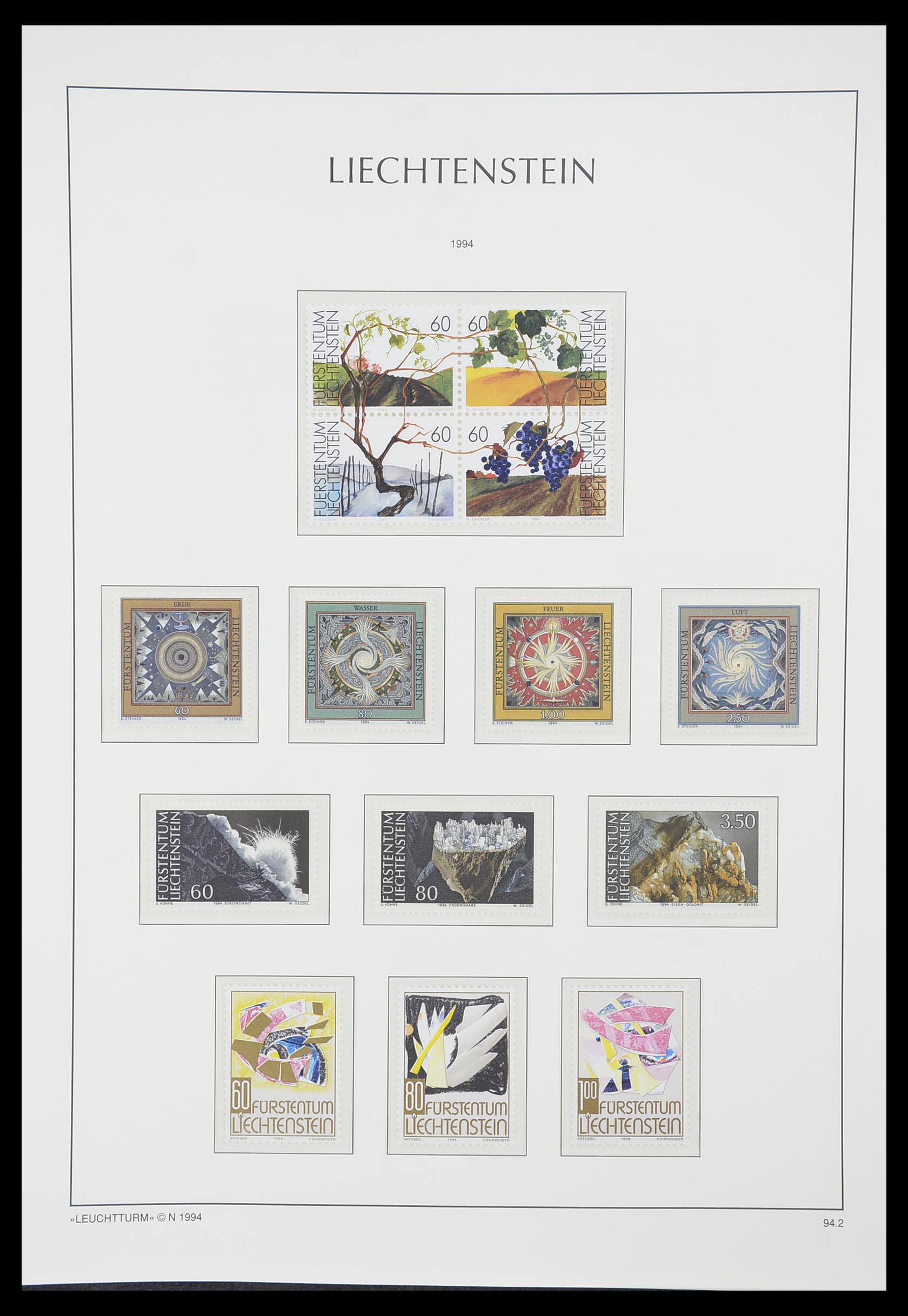 33825 113 - Stamp collection 33825 Liechtenstein 1912-1997.