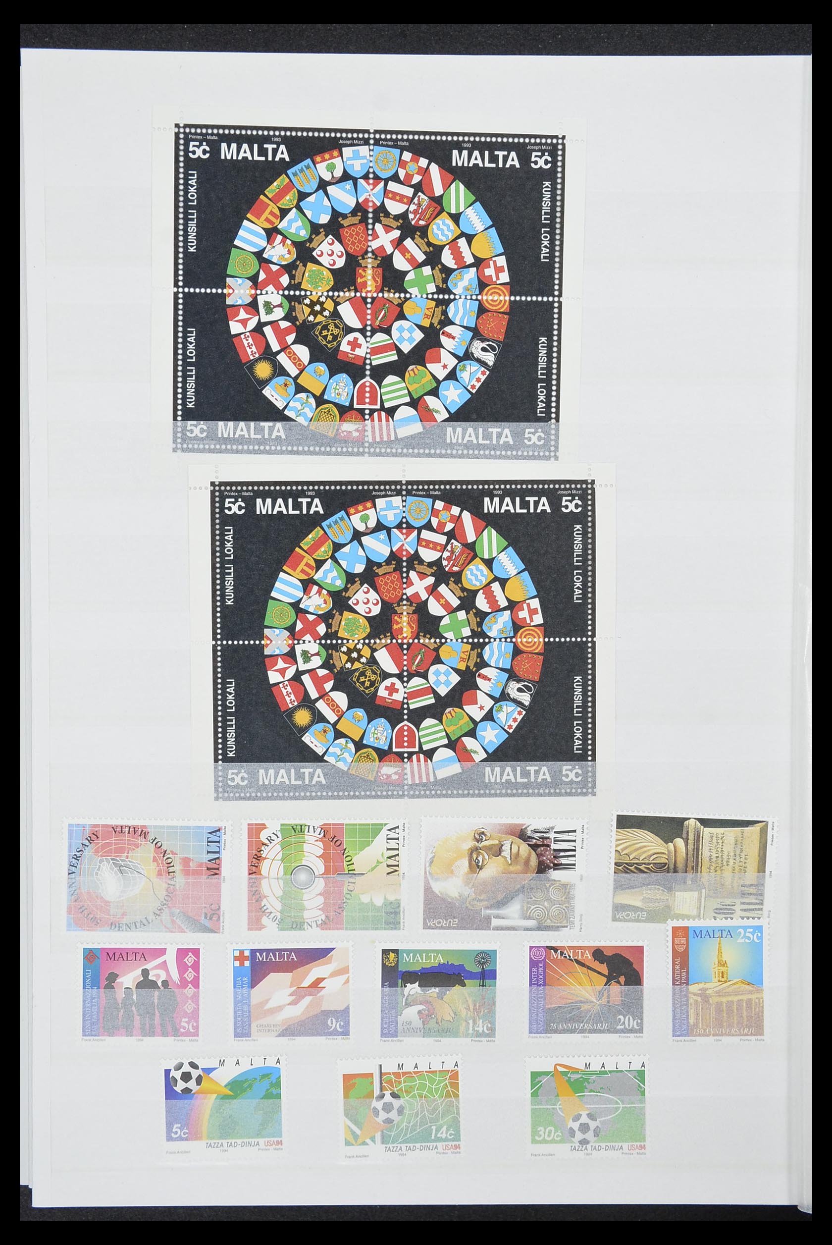 33827 028 - Postzegelverzameling 33827 Malta 1964-2015.