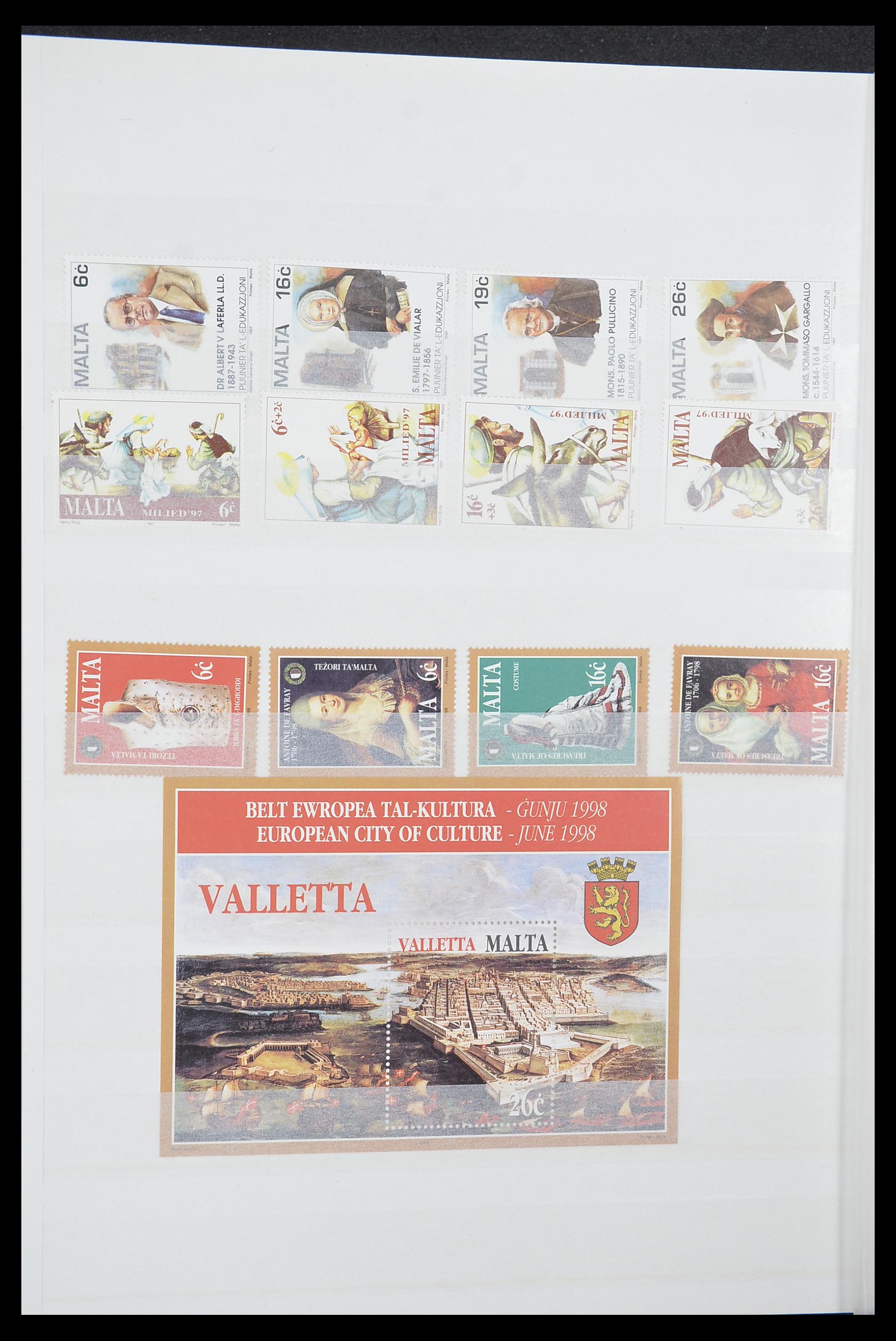 33827 032 - Postzegelverzameling 33827 Malta 1964-2015.