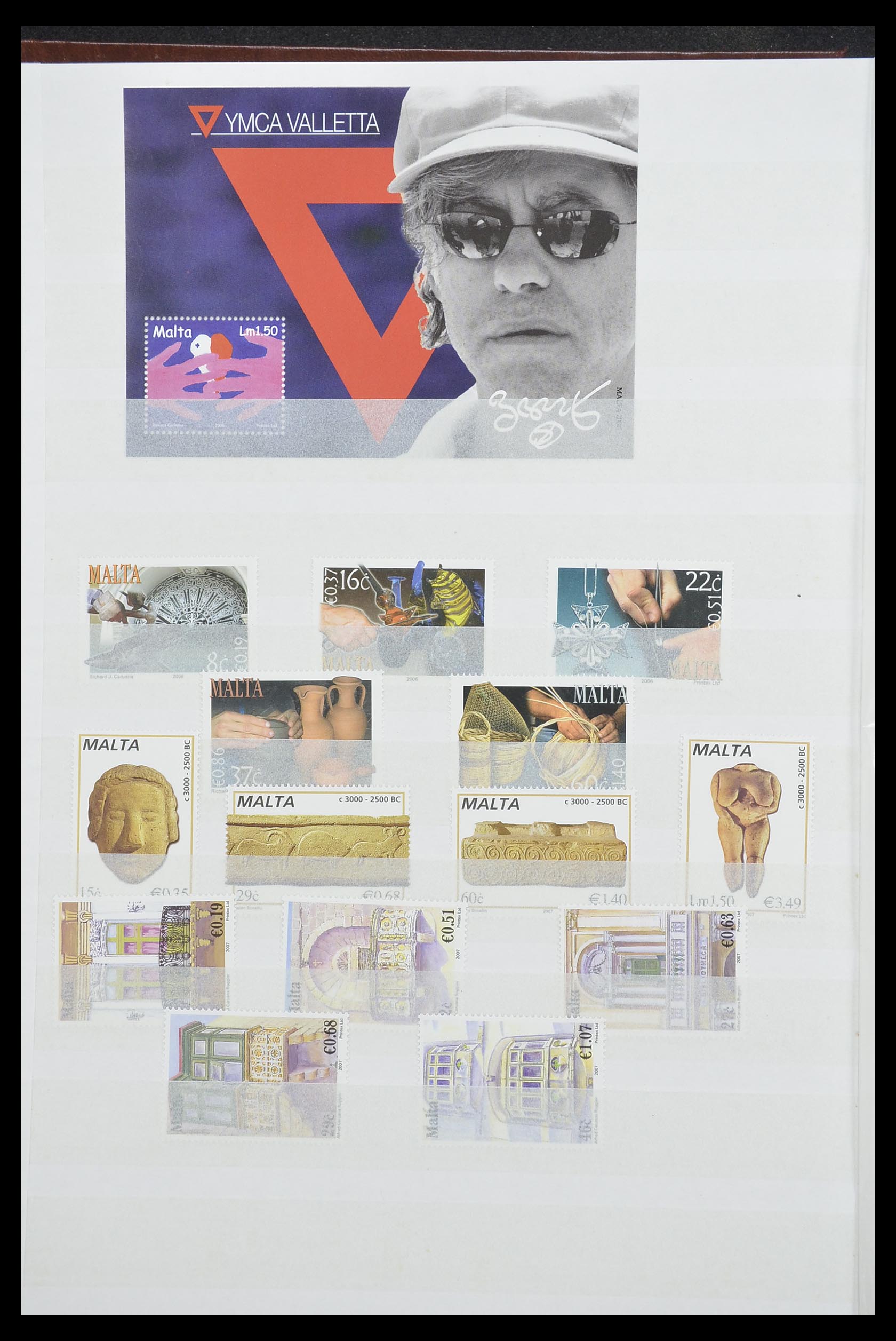 33827 056 - Postzegelverzameling 33827 Malta 1964-2015.