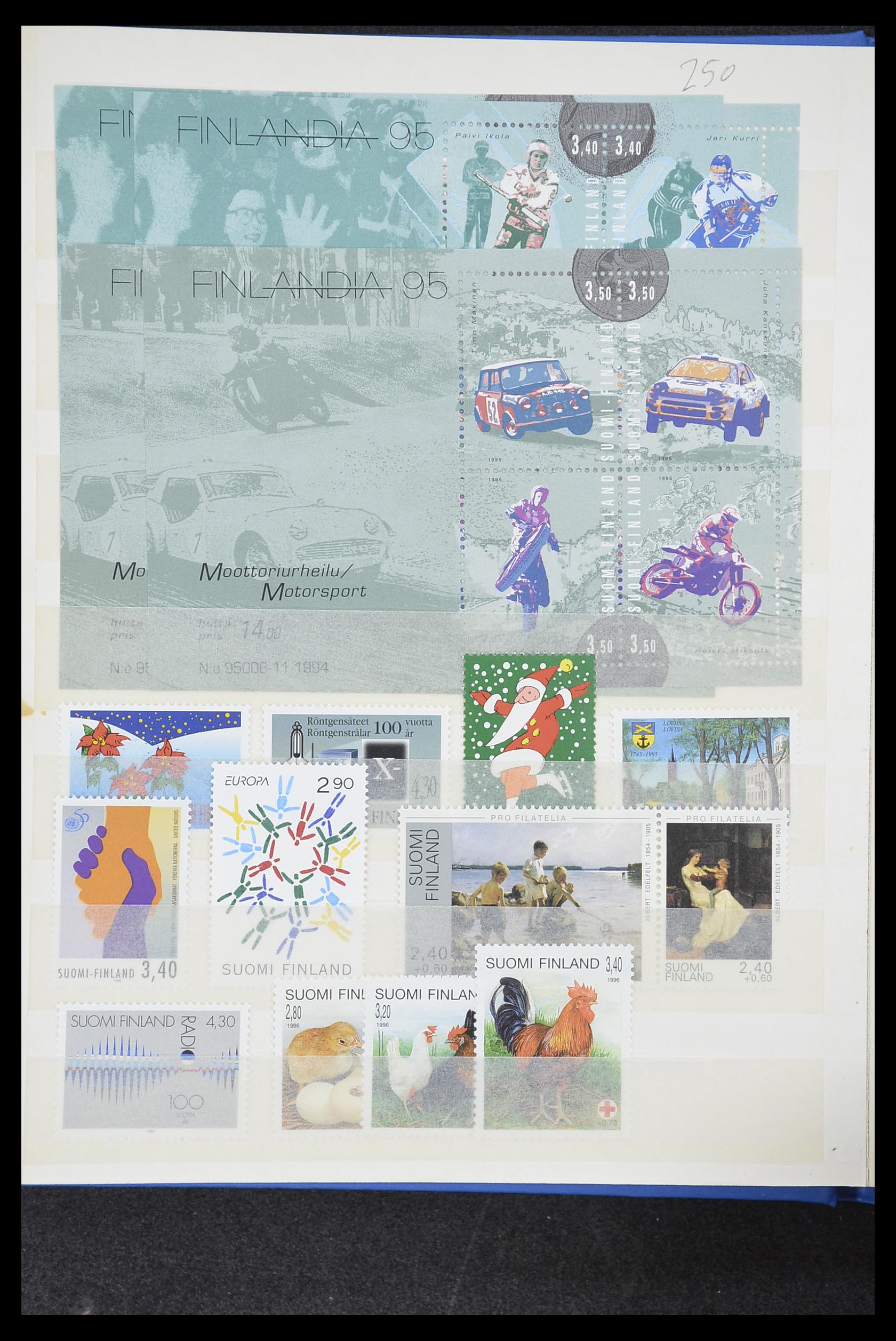 33831 109 - Stamp collection 33831 Finland 1889-1998.