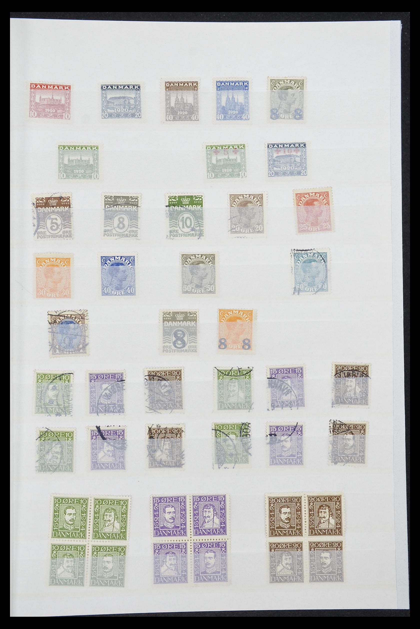 33832 001 - Postzegelverzameling 33832 Denemarken 1920-2015.