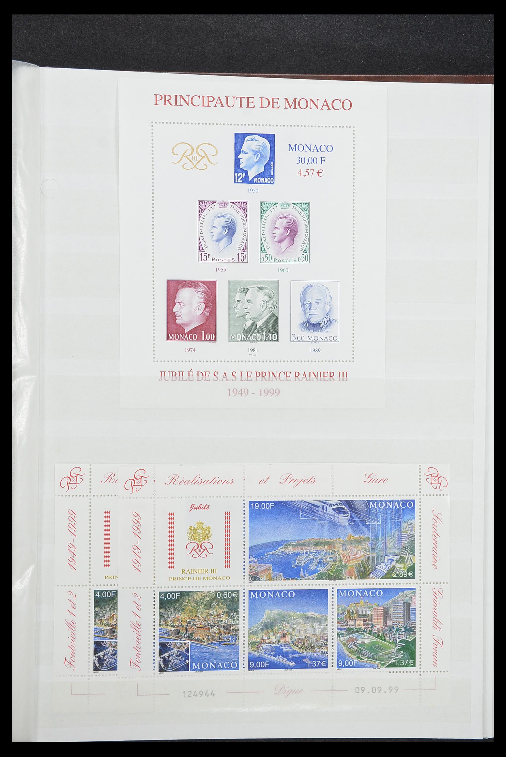 33833 041 - Stamp collection 33833 Monaco souvenir sheets 1979-2015.