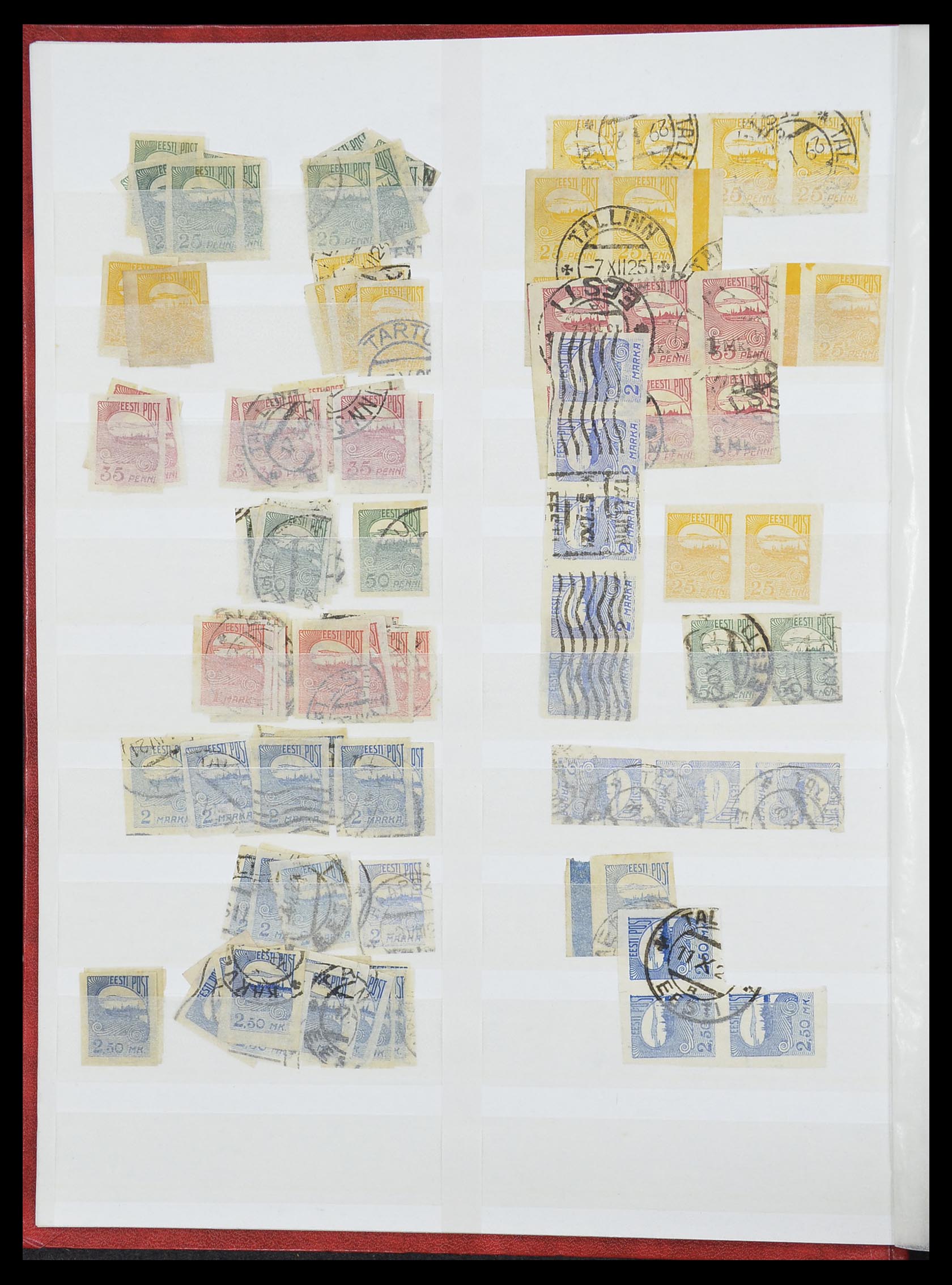33843 002 - Postzegelverzameling 33843 Estland en Letland 1918-1940.