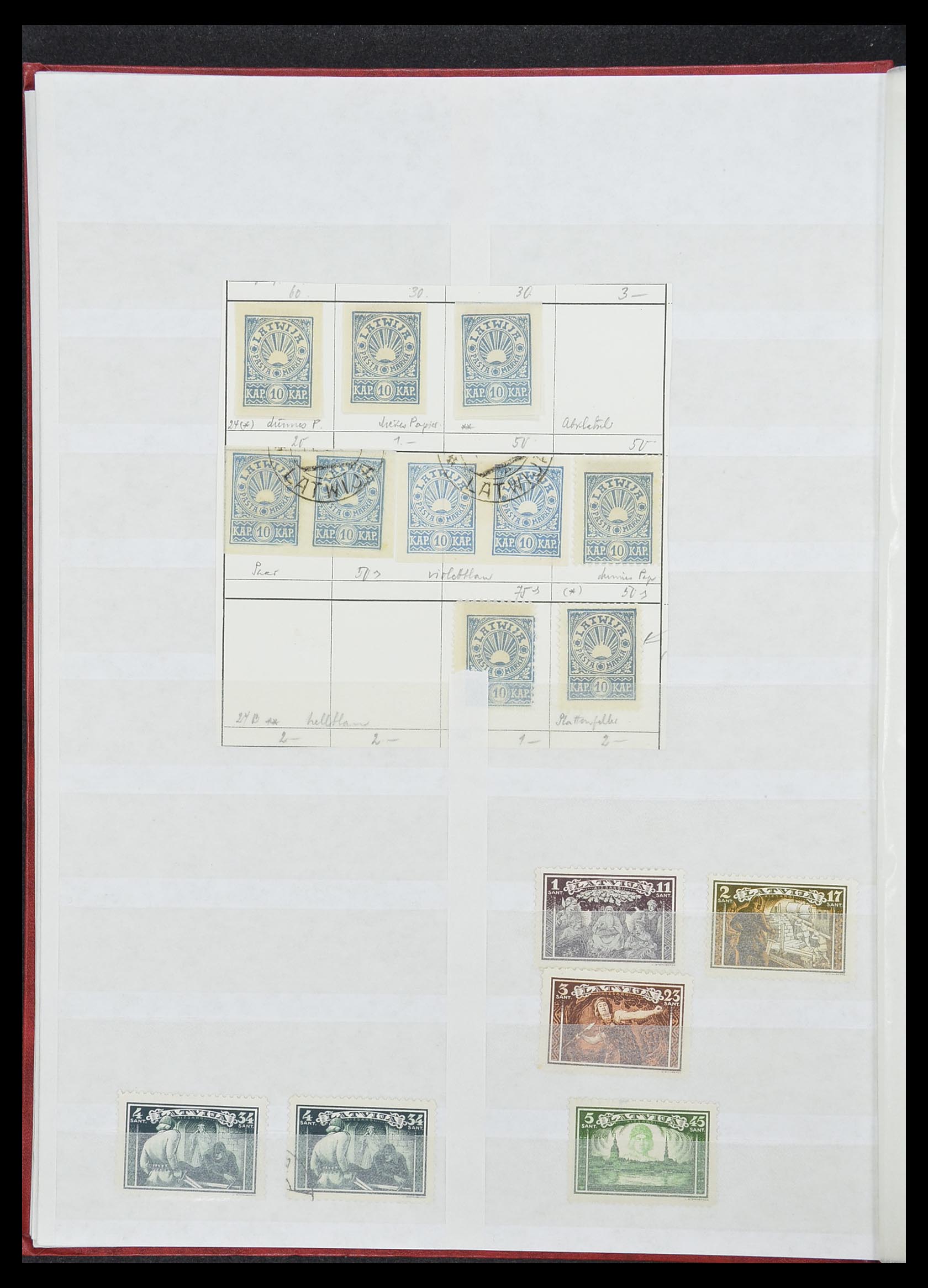 33843 025 - Postzegelverzameling 33843 Estland en Letland 1918-1940.