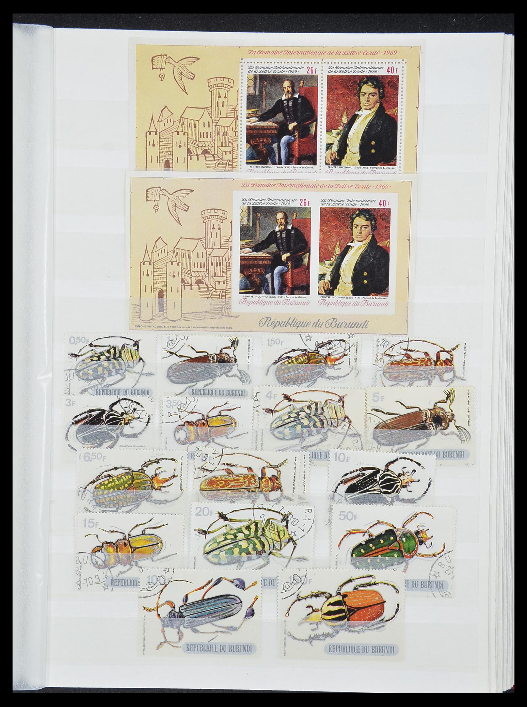 33855 032 - Postzegelverzameling 33855 Burundi 1962-1974.