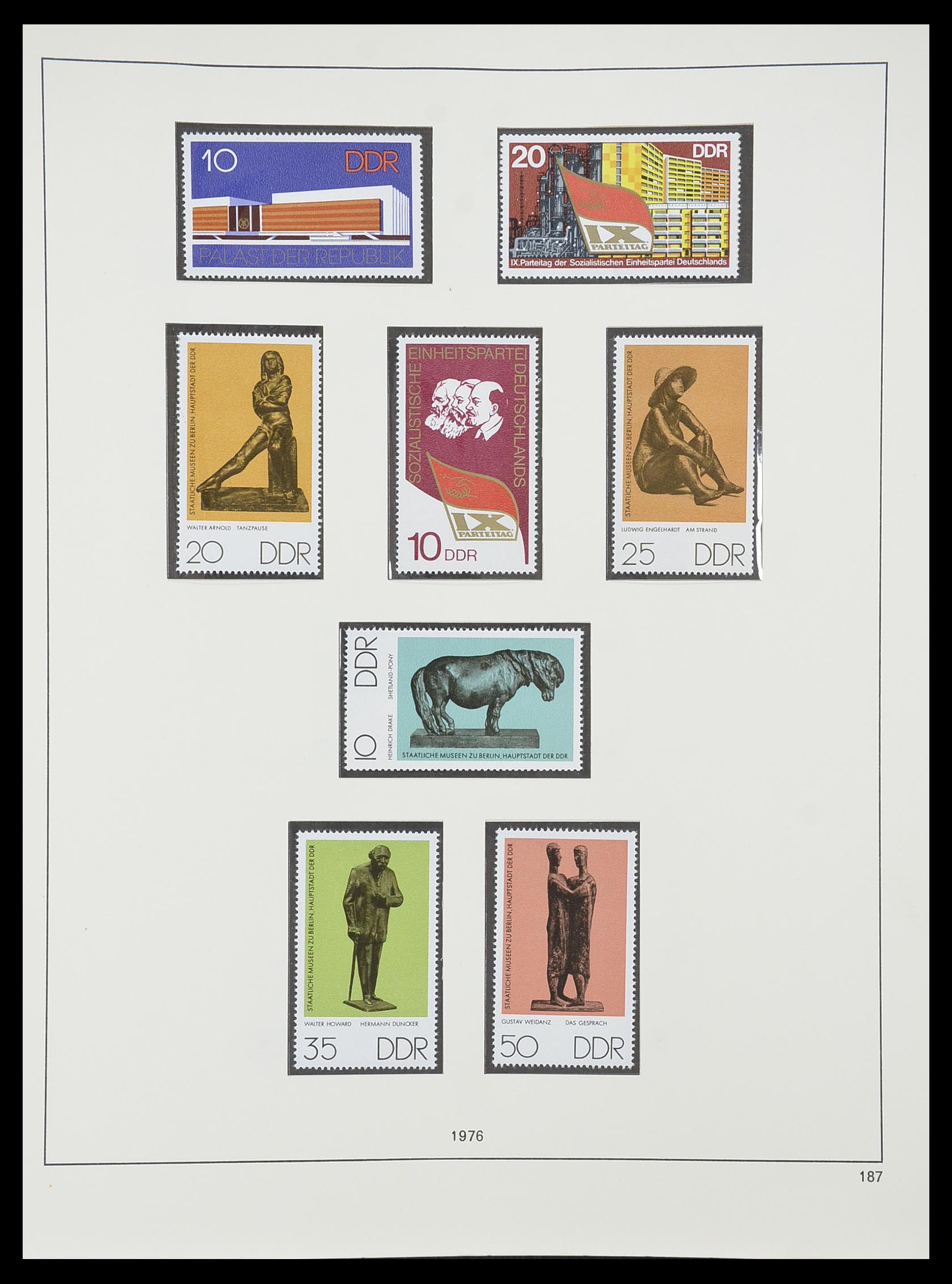 33868 200 - Stamp collection 33868 DDR 1949-1977.