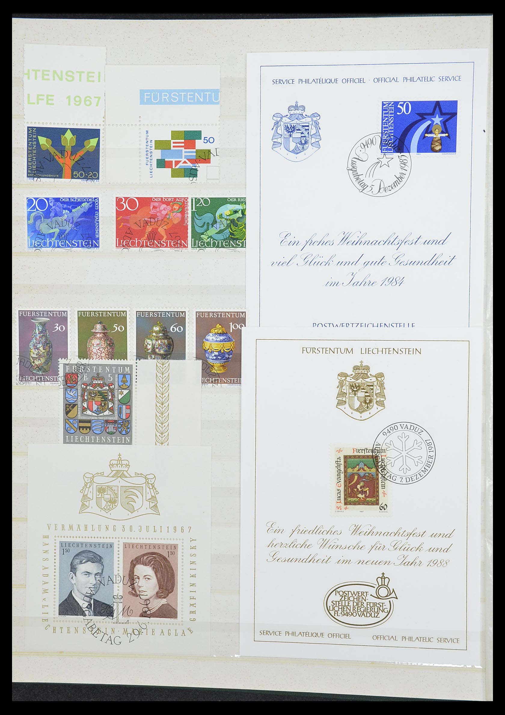 33884 010 - Stamp collection 33884 Liechtenstein 1920-2002.