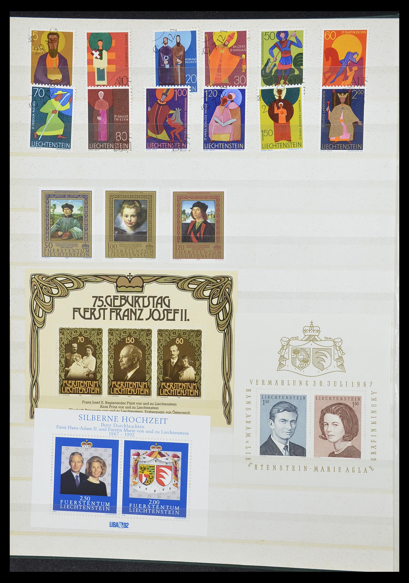 33884 012 - Stamp collection 33884 Liechtenstein 1920-2002.