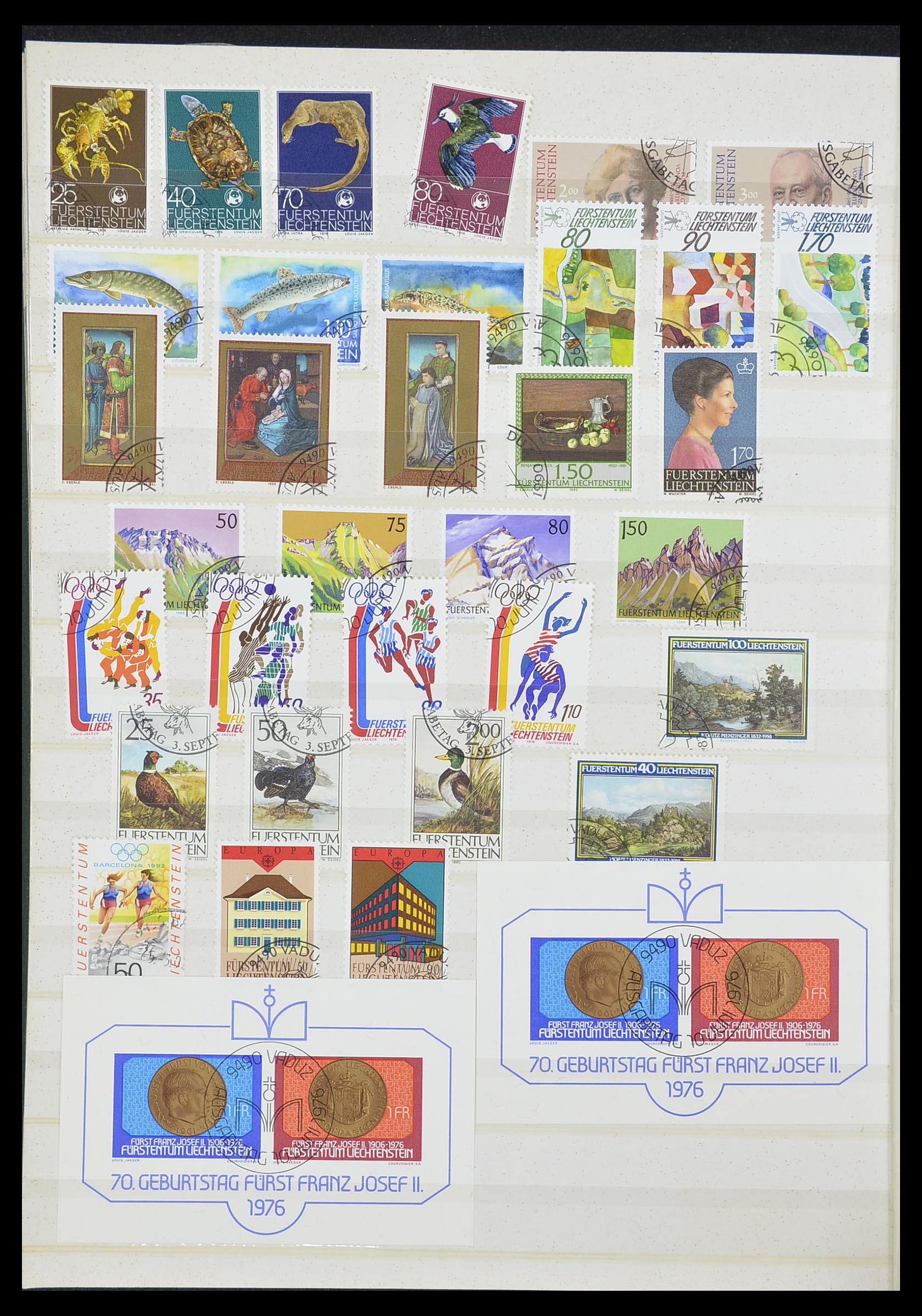 33884 033 - Stamp collection 33884 Liechtenstein 1920-2002.