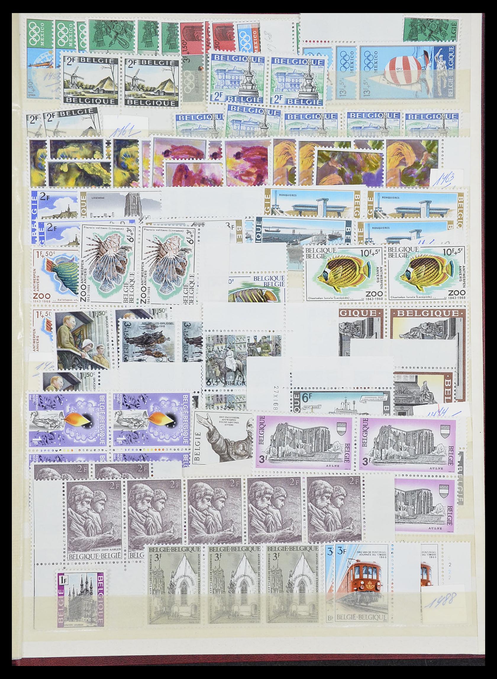 33899 104 - Postzegelverzameling 33899 België postfris 1965-2004.