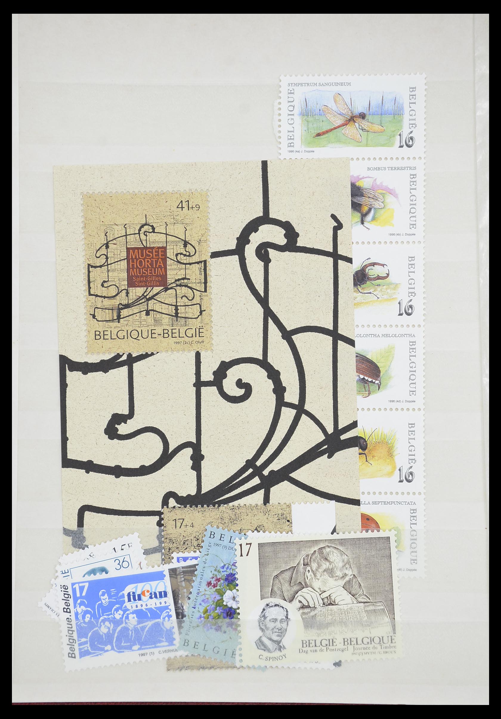 33899 123 - Postzegelverzameling 33899 België postfris 1965-2004.